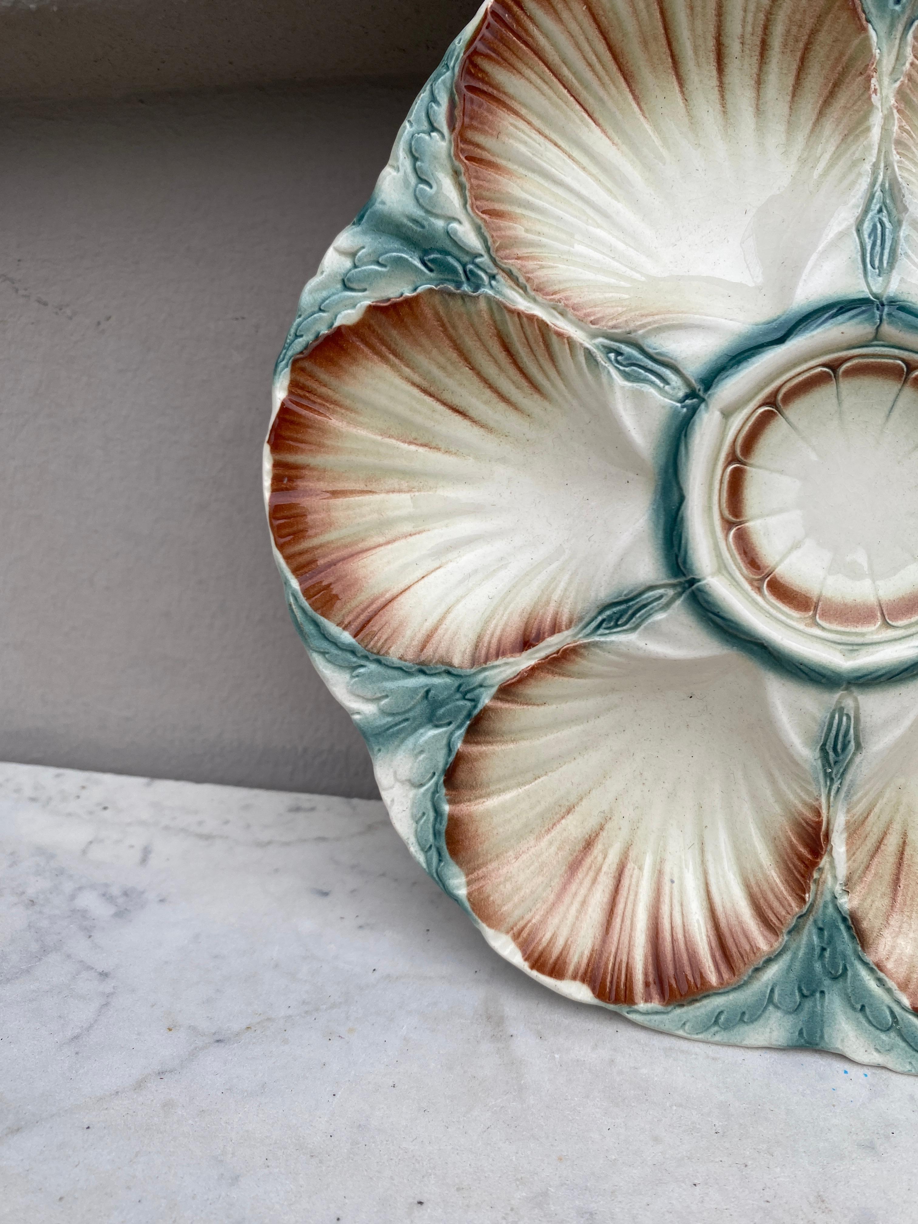 French Provincial Majolica Oyster Plate Sarreguemines Digoin, circa 1920 For Sale