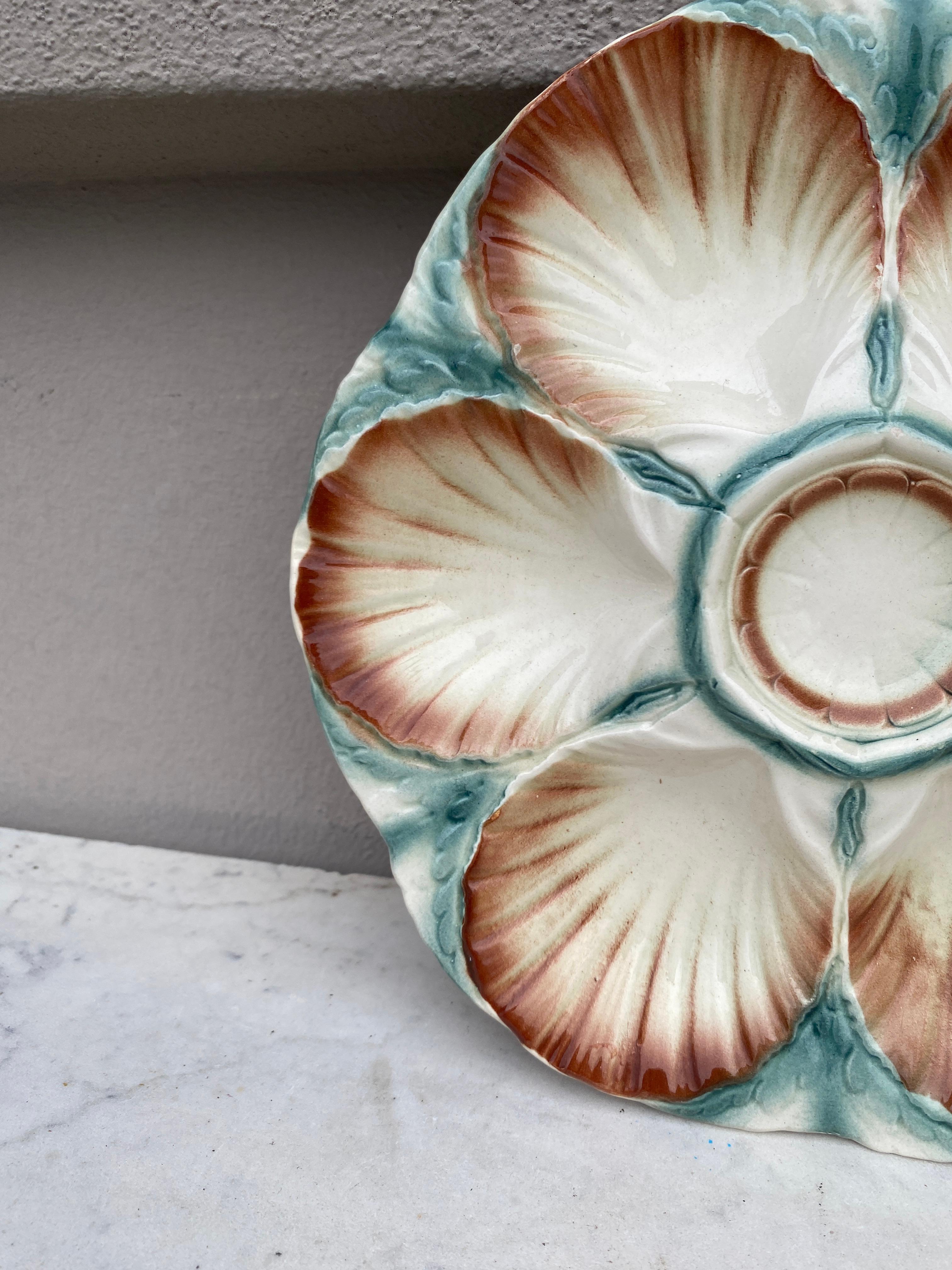 French Provincial Majolica Oyster Plate Sarreguemines Digoin, circa 1920 For Sale