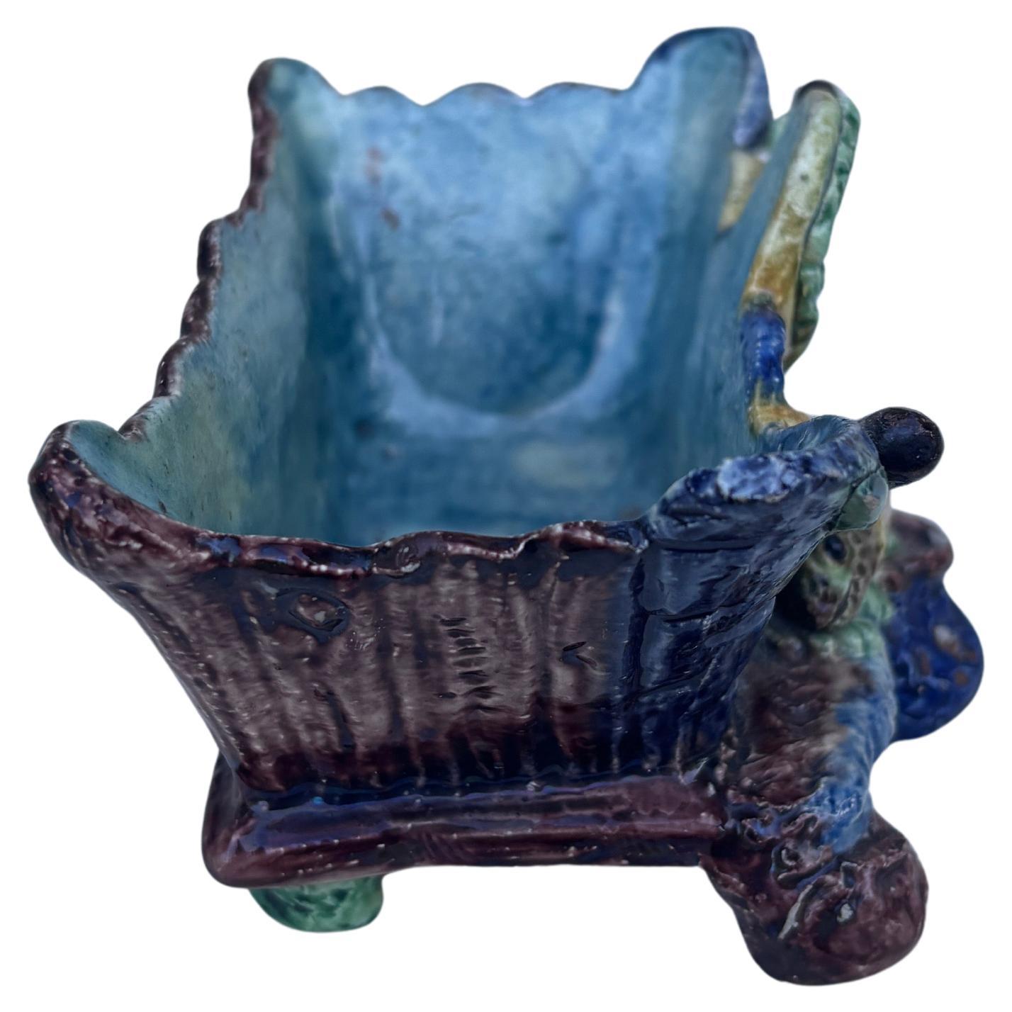 Francese Maiolica Palissy Fish Jardinière Scuola di Parigi, 1880 circa in vendita