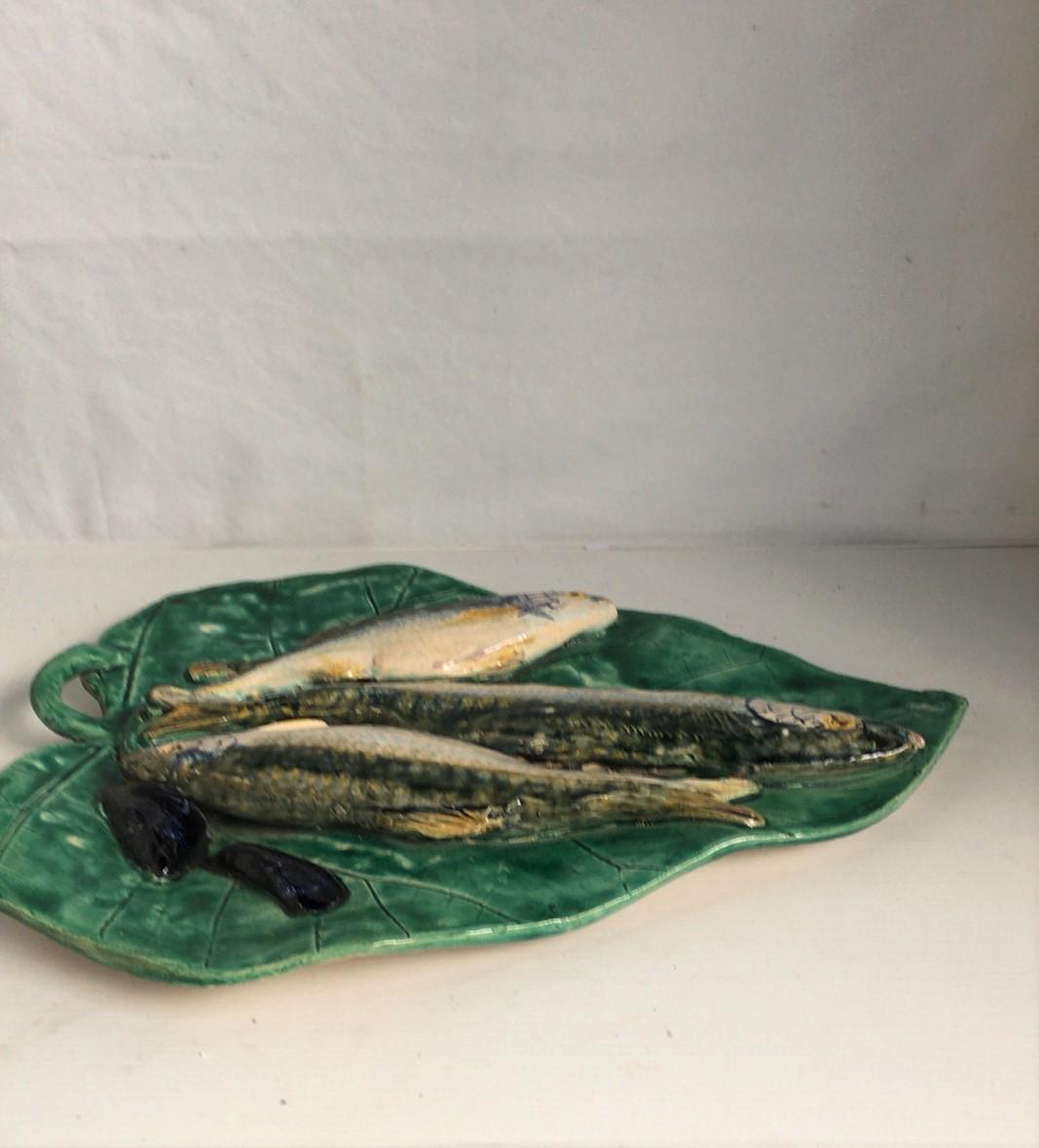 Country Majolica Palissy Fishs Wall Renoleau Platter, circa 1880 For Sale