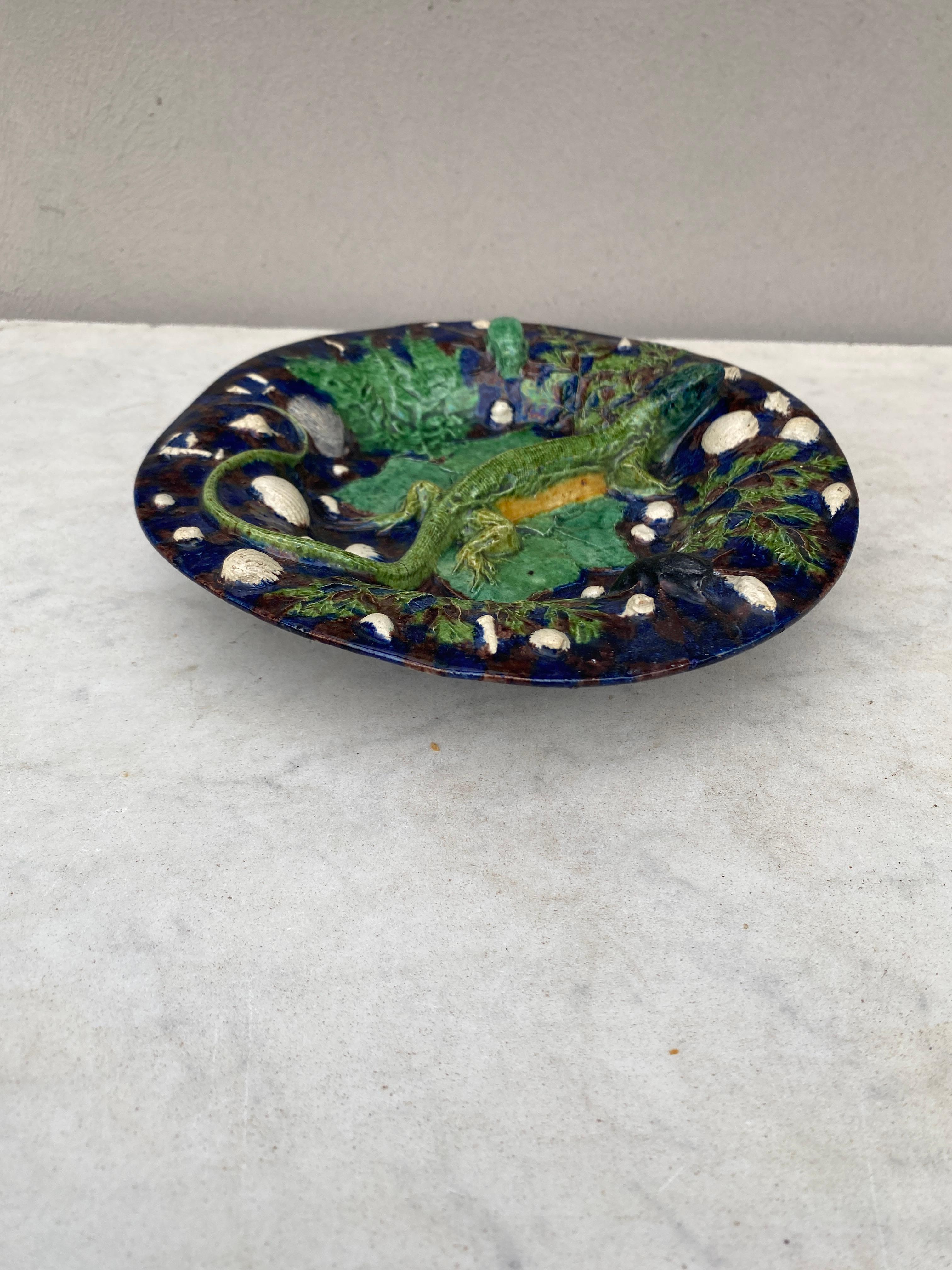 Victorian Majolica Palissy Lizard Footed Platter Pull, circa 1870 For Sale