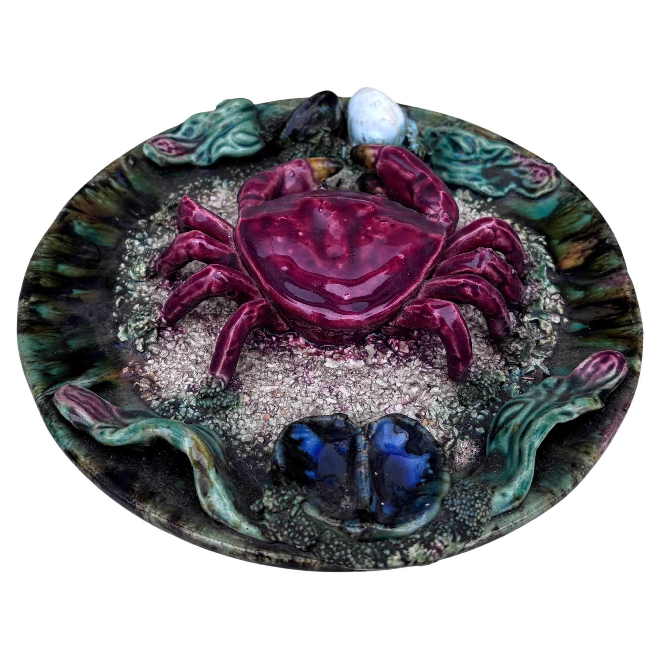 Majolica Palissy Portuguese Crab Wall Platter, circa 1940 In Good Condition For Sale In Austin, TX