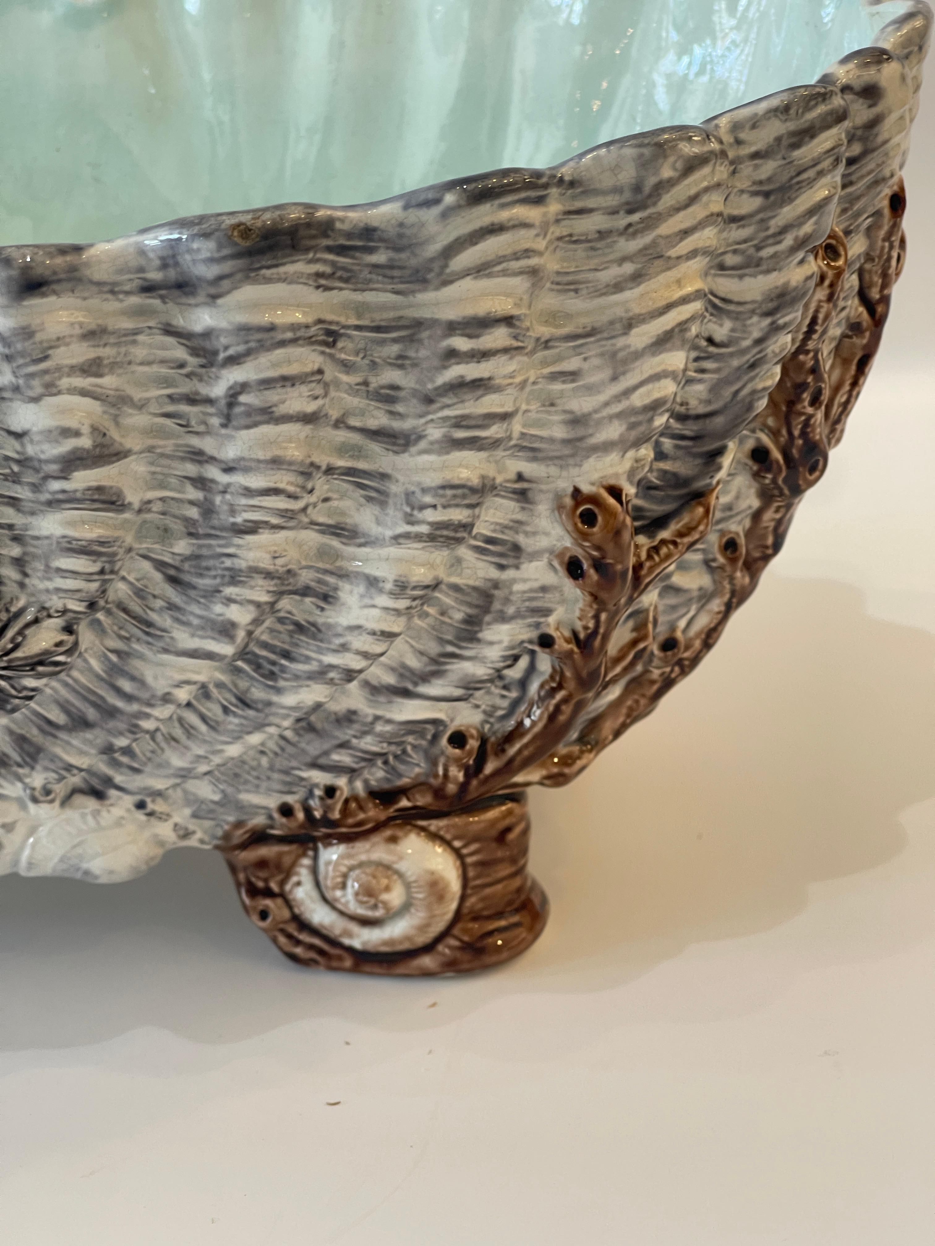 XX secolo Maiolica  Jardiniere a forma di conchiglia Palissy, pezzo centrale