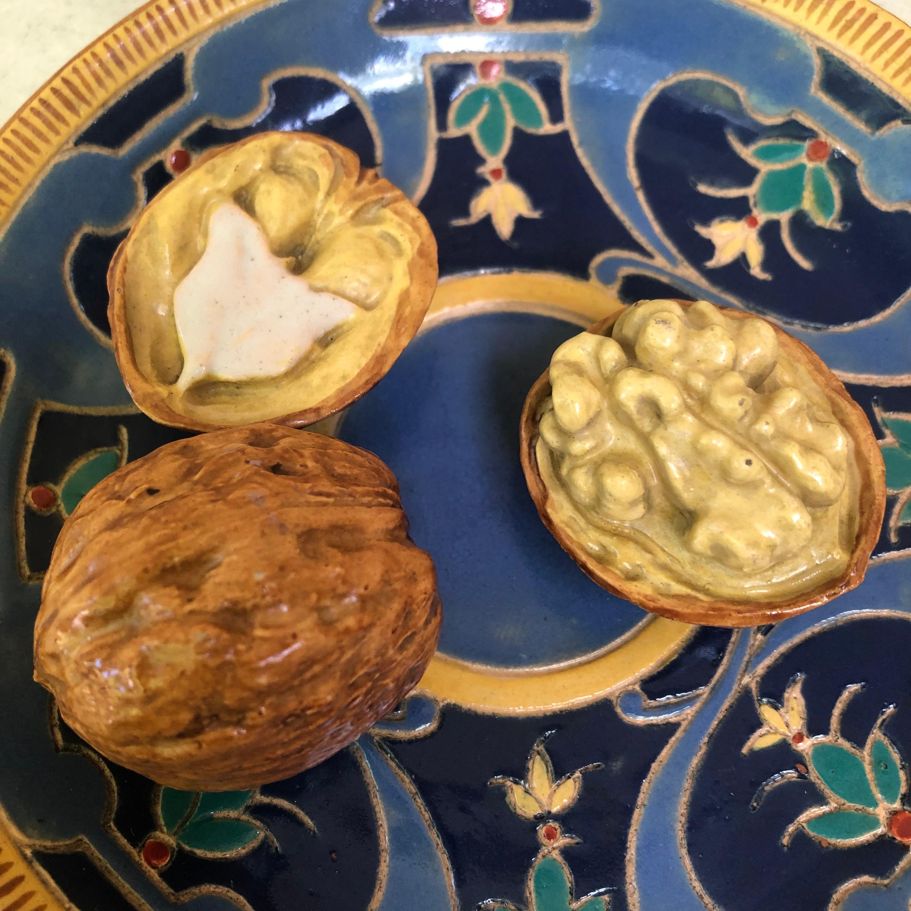 French Provincial Majolica Palissy Walnuts Platter Auguste De Chauvigne circa 1879 For Sale