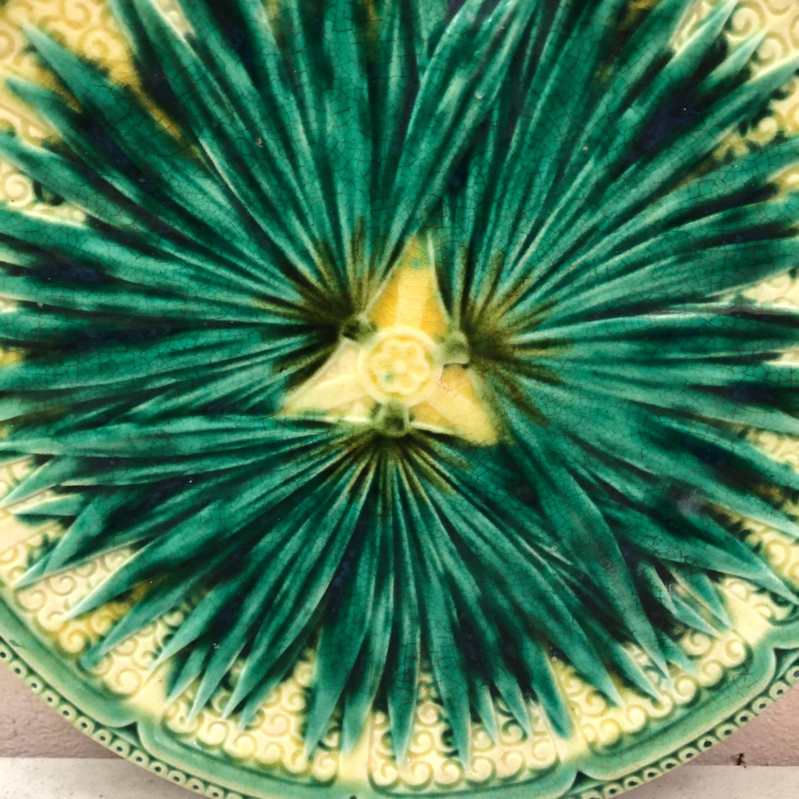 Rare Majolica palm plate Sarreguemines, circa 1880.
   