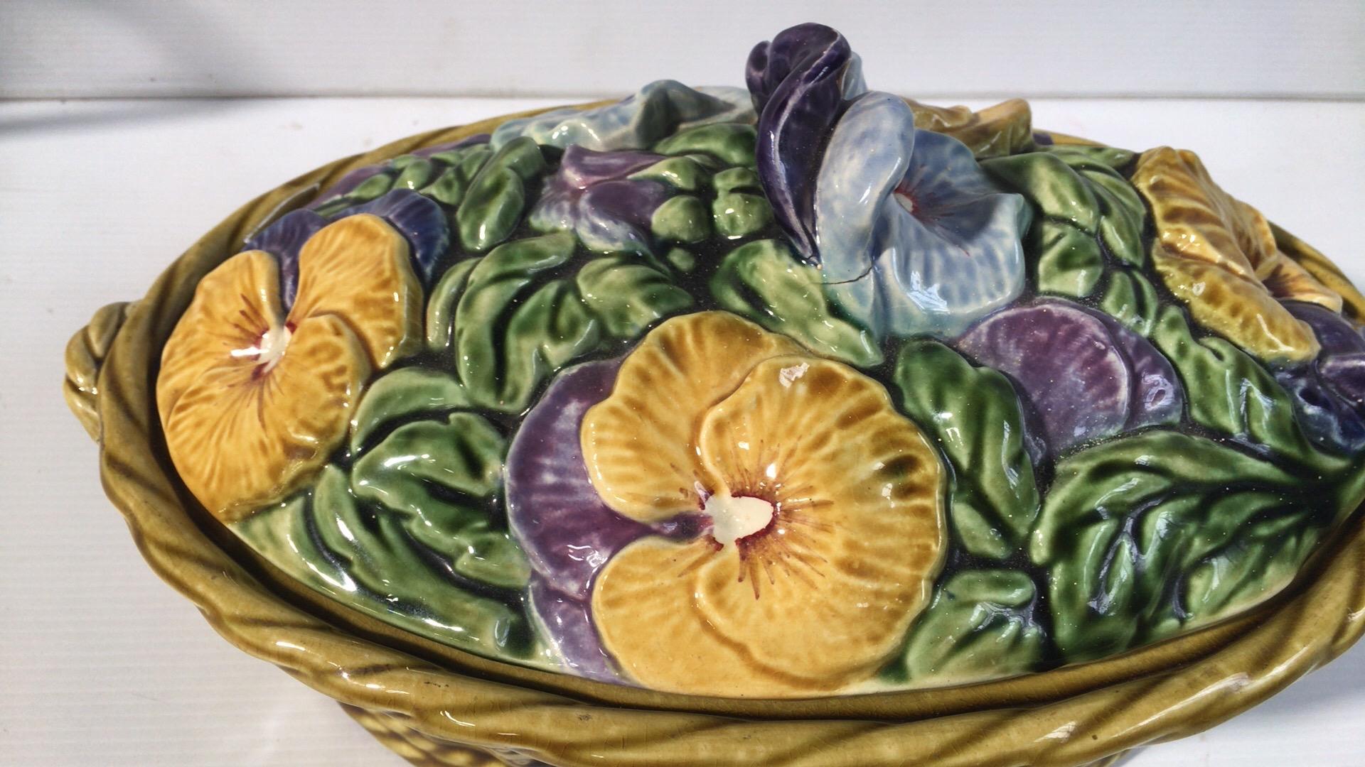 Large Majolica basket with pansies flowers signed Sarreguemines, circa 1920.