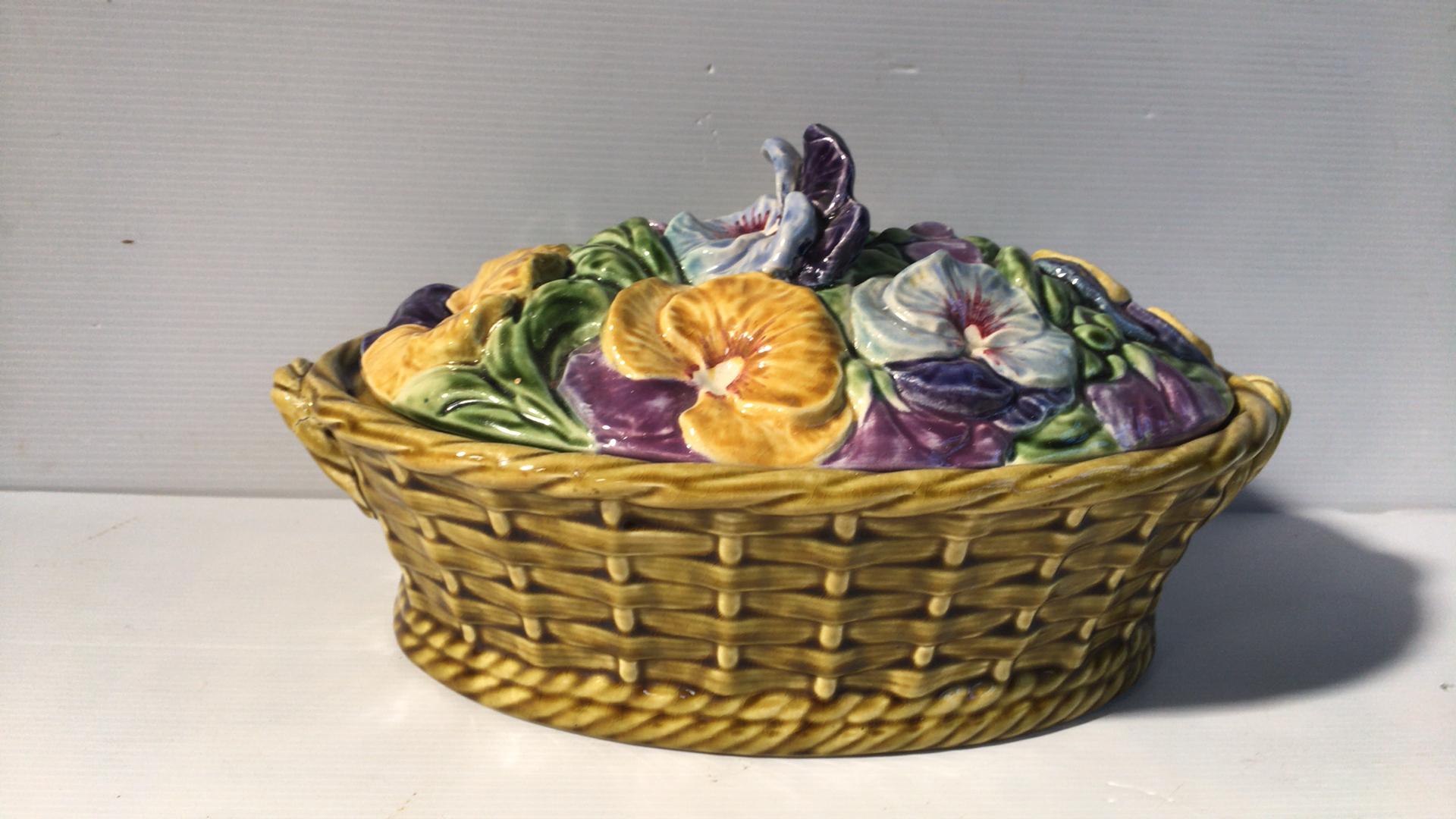 Art Nouveau Majolica Pansies Basket Sarreguemines, circa 1920