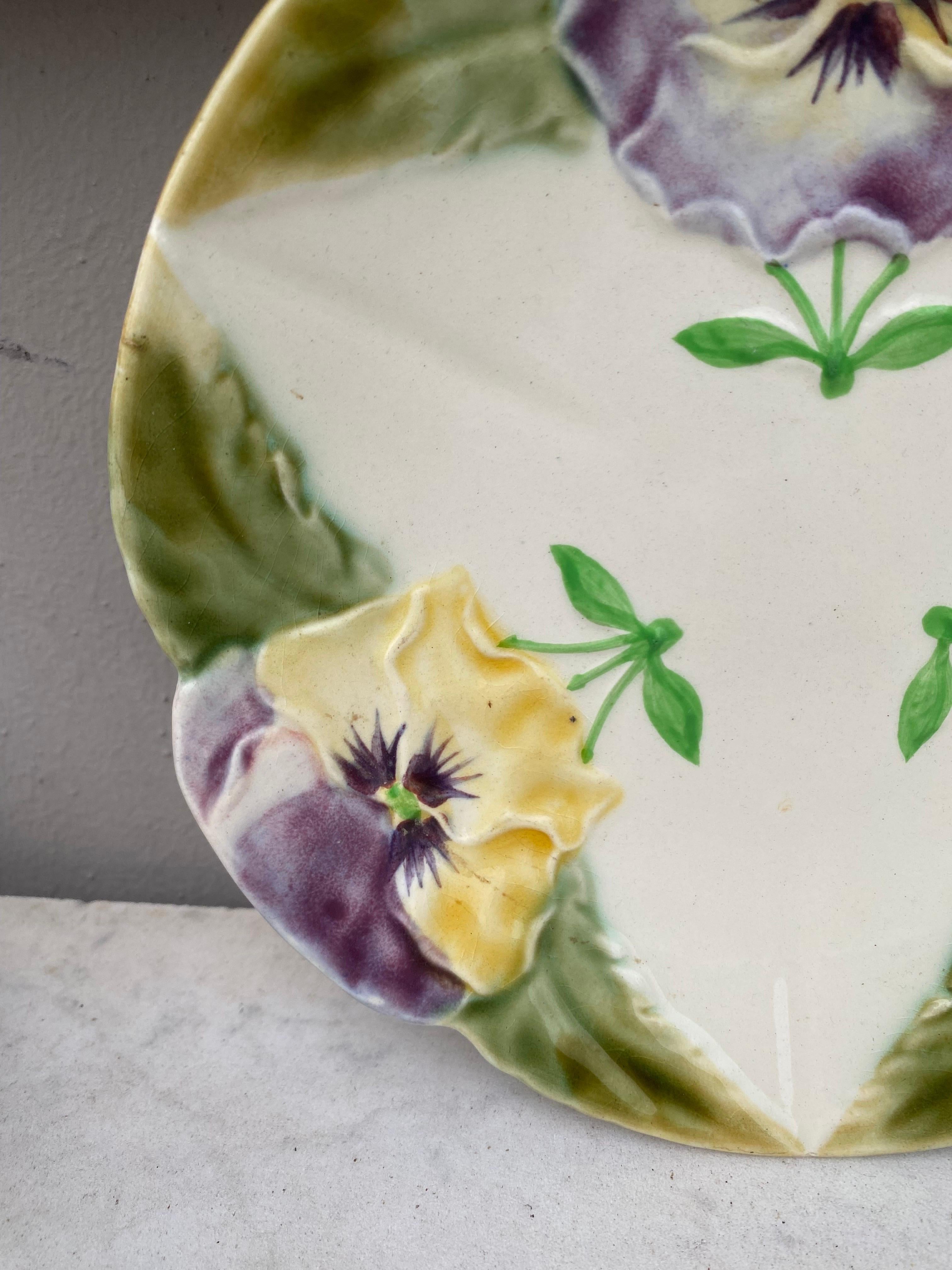 French Majolica Pansy Plate Choisy le Roi, circa 1880 For Sale