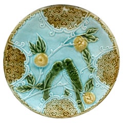 Plato de mayólica Periquitos Salins, hacia 1890
