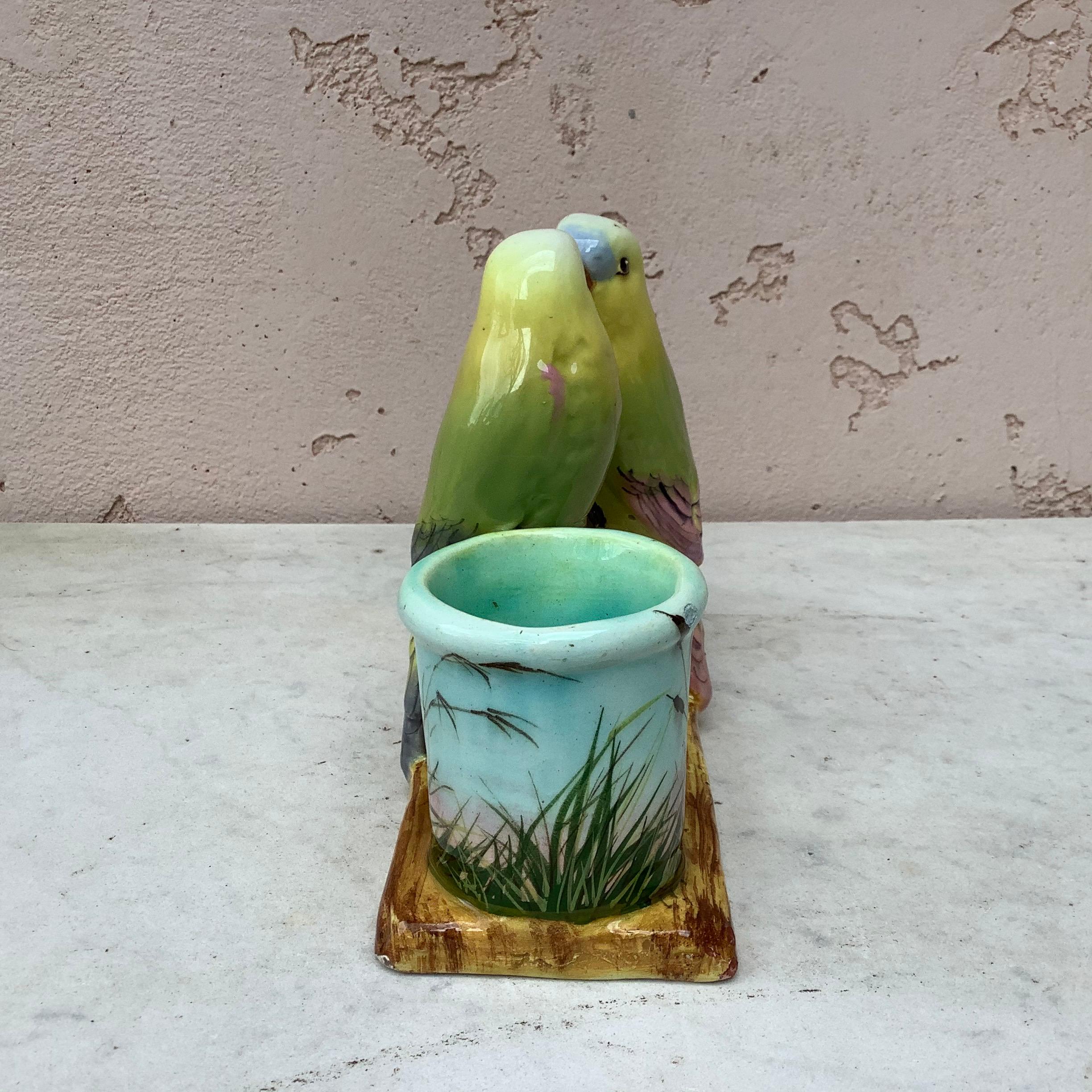 Majolica Vaso doppio in maiolica con pappagalli Delphin Massier, 1890 circa in vendita