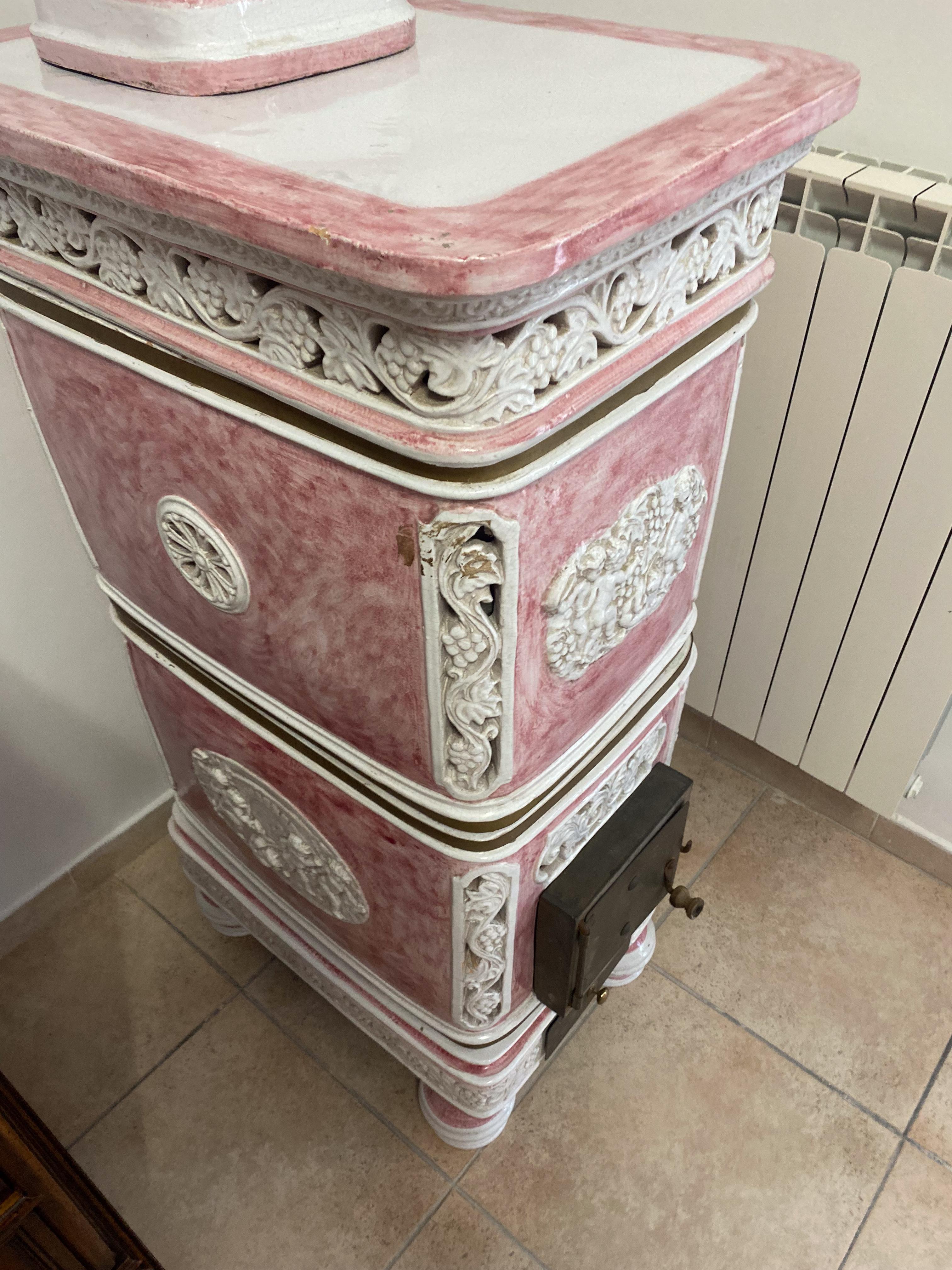 Majolica Pink Stove from Florence For Sale 4