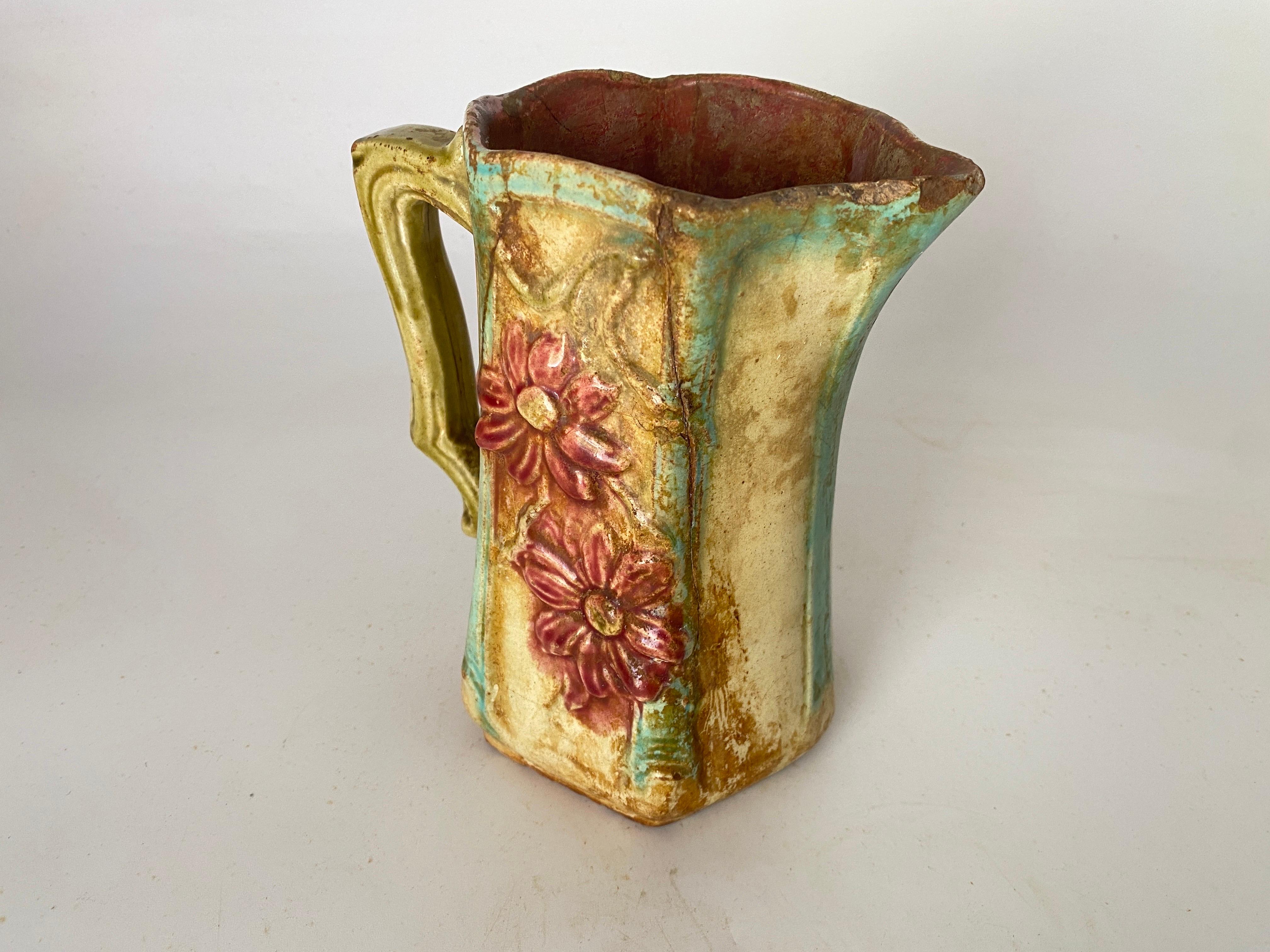 Early 20th Century Majolica Pitcher circa 1900 red reen and Beige Colors France For Sale