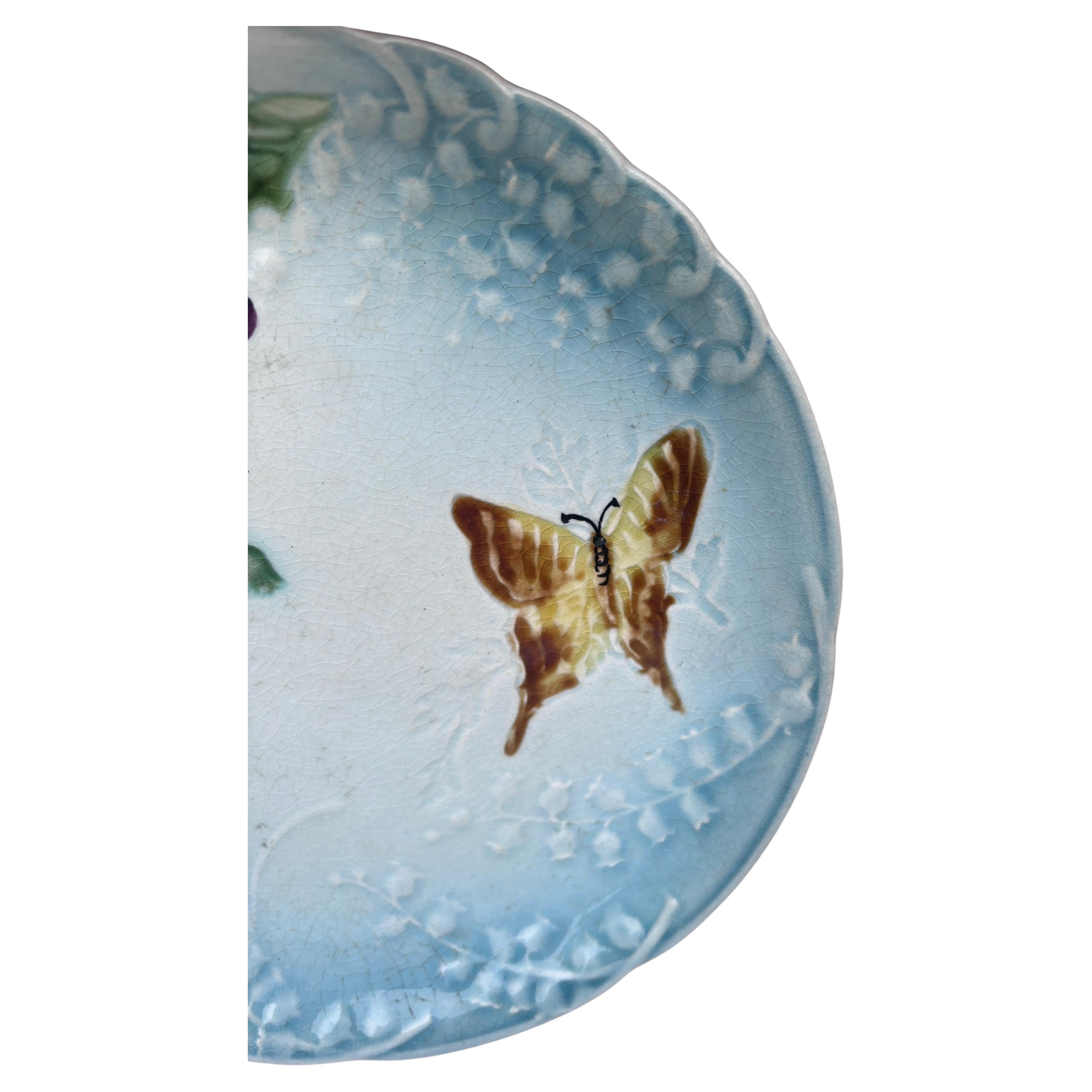 Aesthetic Movement Majolica Plate Flowers & Dragonfly Choisy le Roi, circa 1880 For Sale