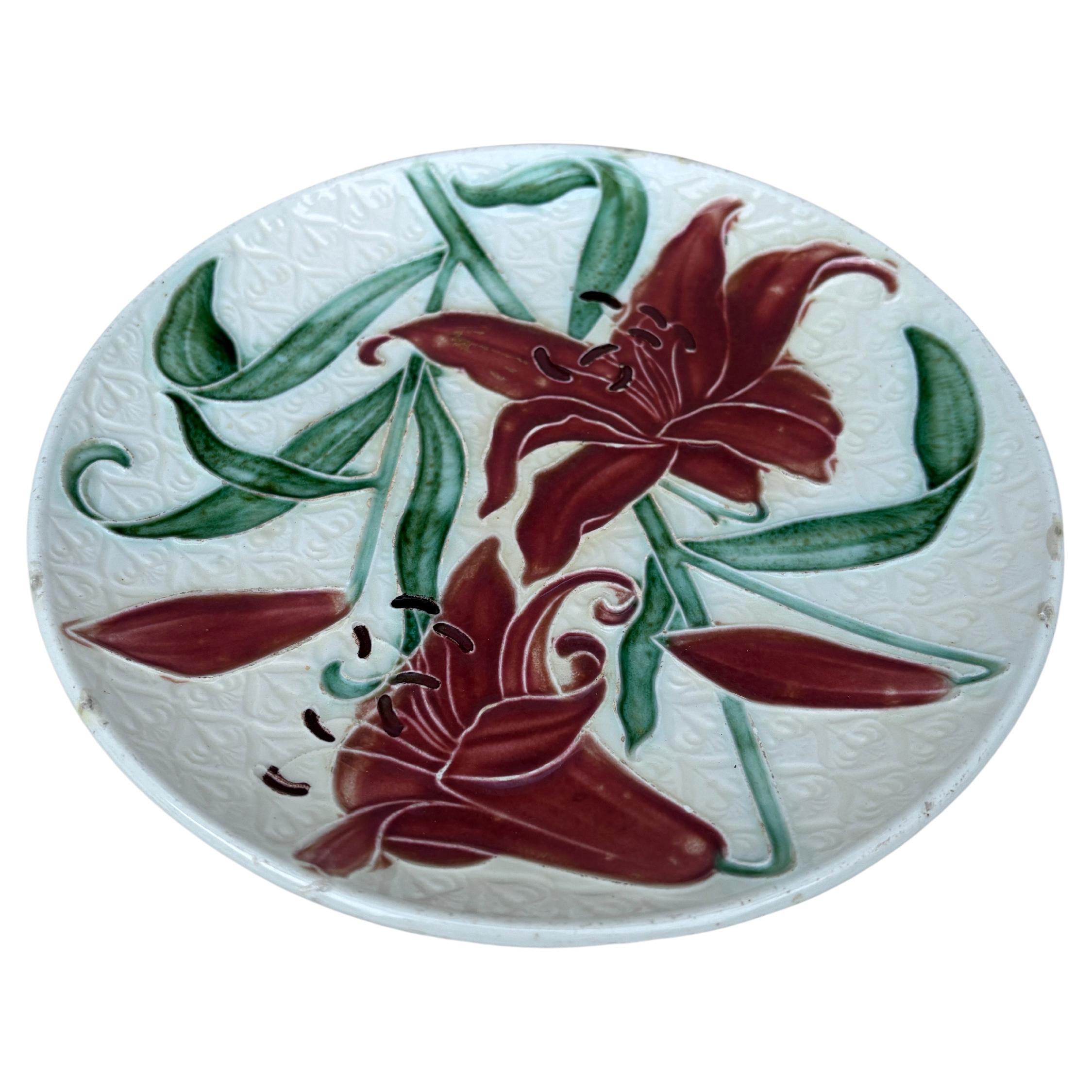 Plato de mayólica Lirios rojos Villeroy & Boch,