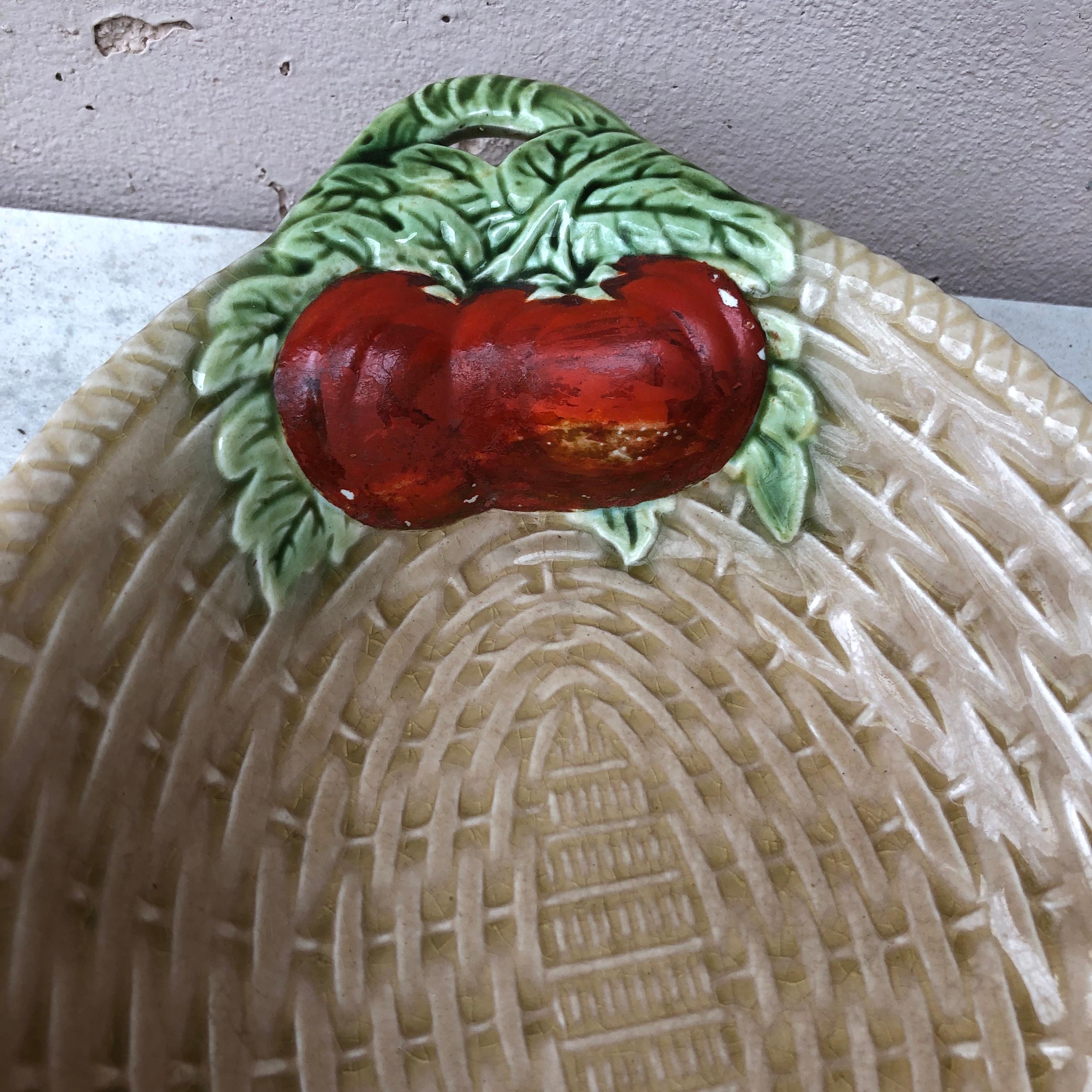 Majolica Platter Bowl with Tomato Sarreguemines, circa 1930 In Good Condition For Sale In Austin, TX