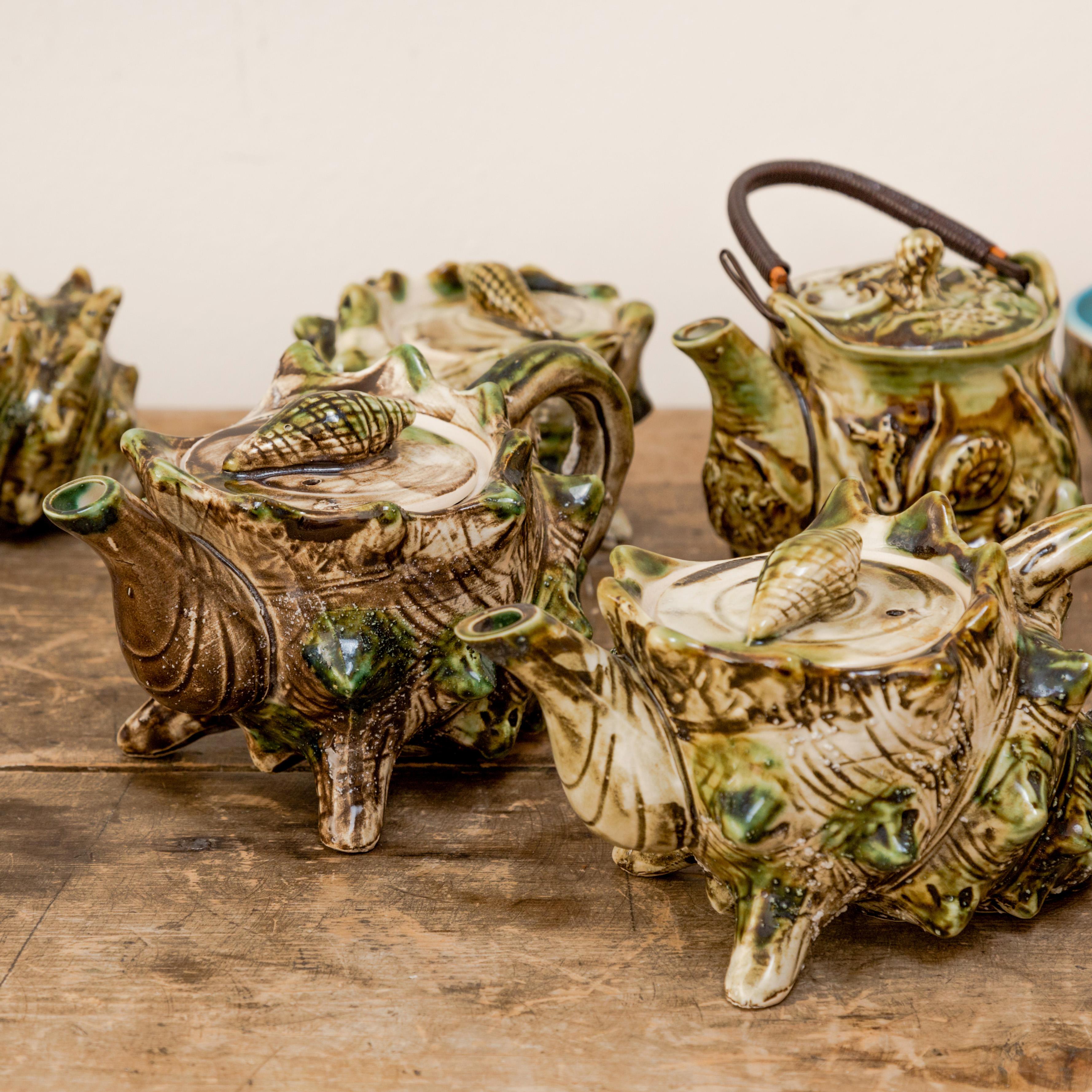 Majolica Porcelain Conch Set In Good Condition For Sale In West Hollywood, CA