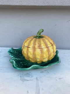 Majolika-Kürbis-Terrine Sarreguemines, um 1930
