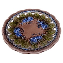 Majolica Reticulated Lilac Plate Villeroy & Boch, circa 1890