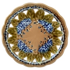 Majolica Reticulated Lilac Plate Villeroy & Boch, circa 1890