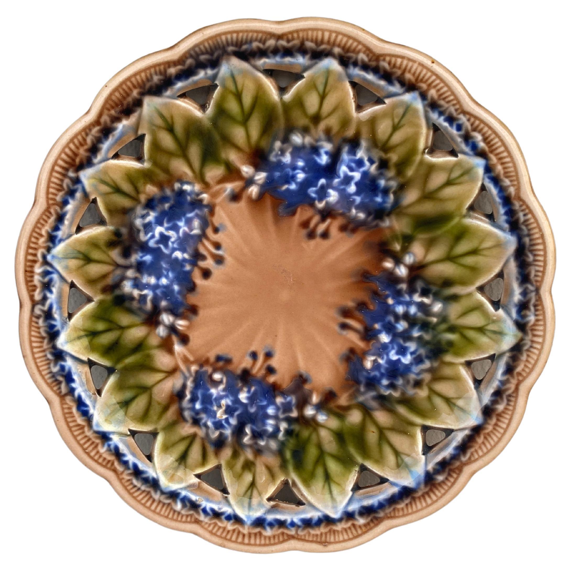 Majolica Reticulated Lilac Plate Villeroy & Boch, circa 1890 For Sale