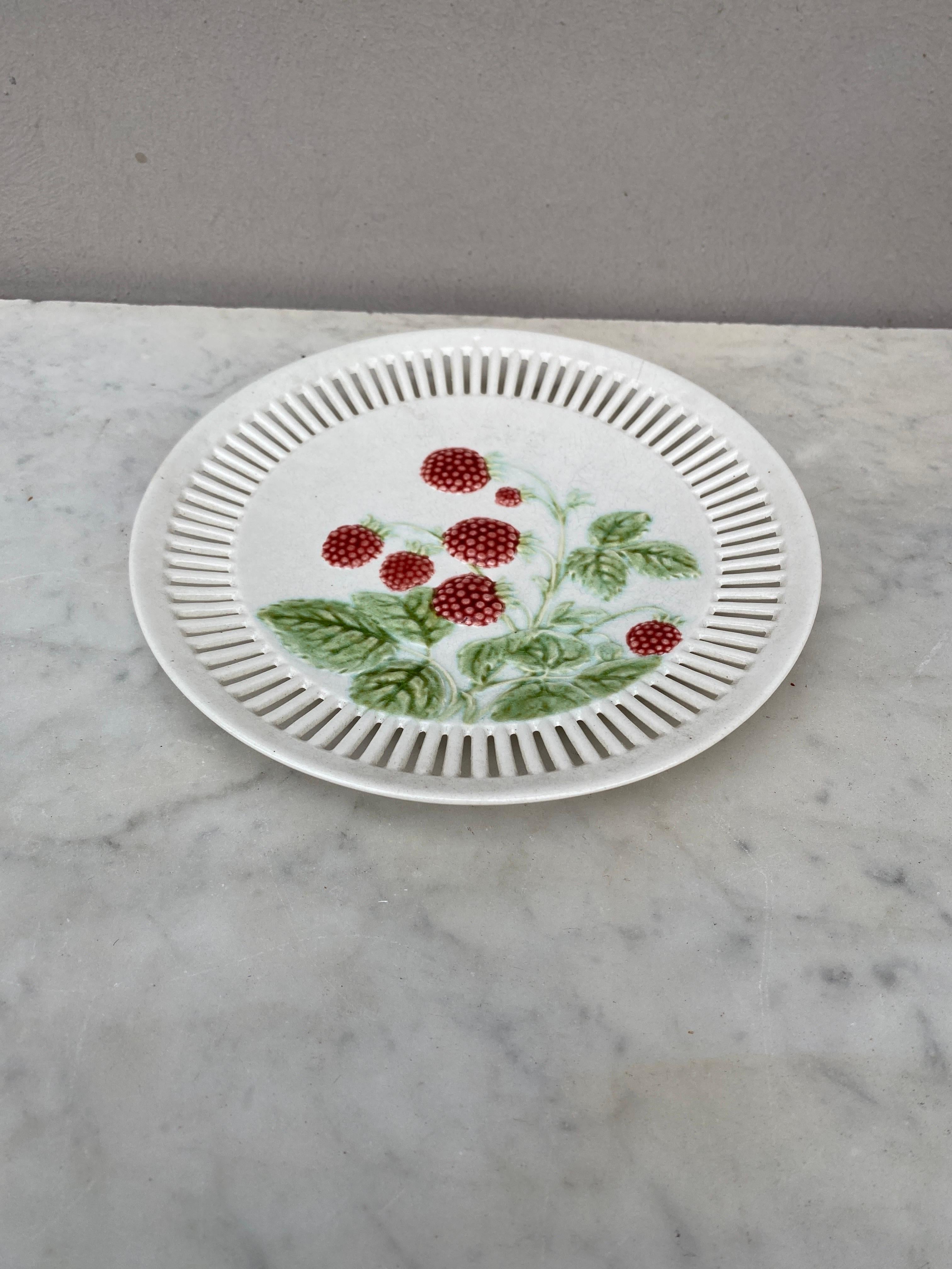 Rustic Majolica Reticulated Plate Raspberries Sarreguemines Circa 1900