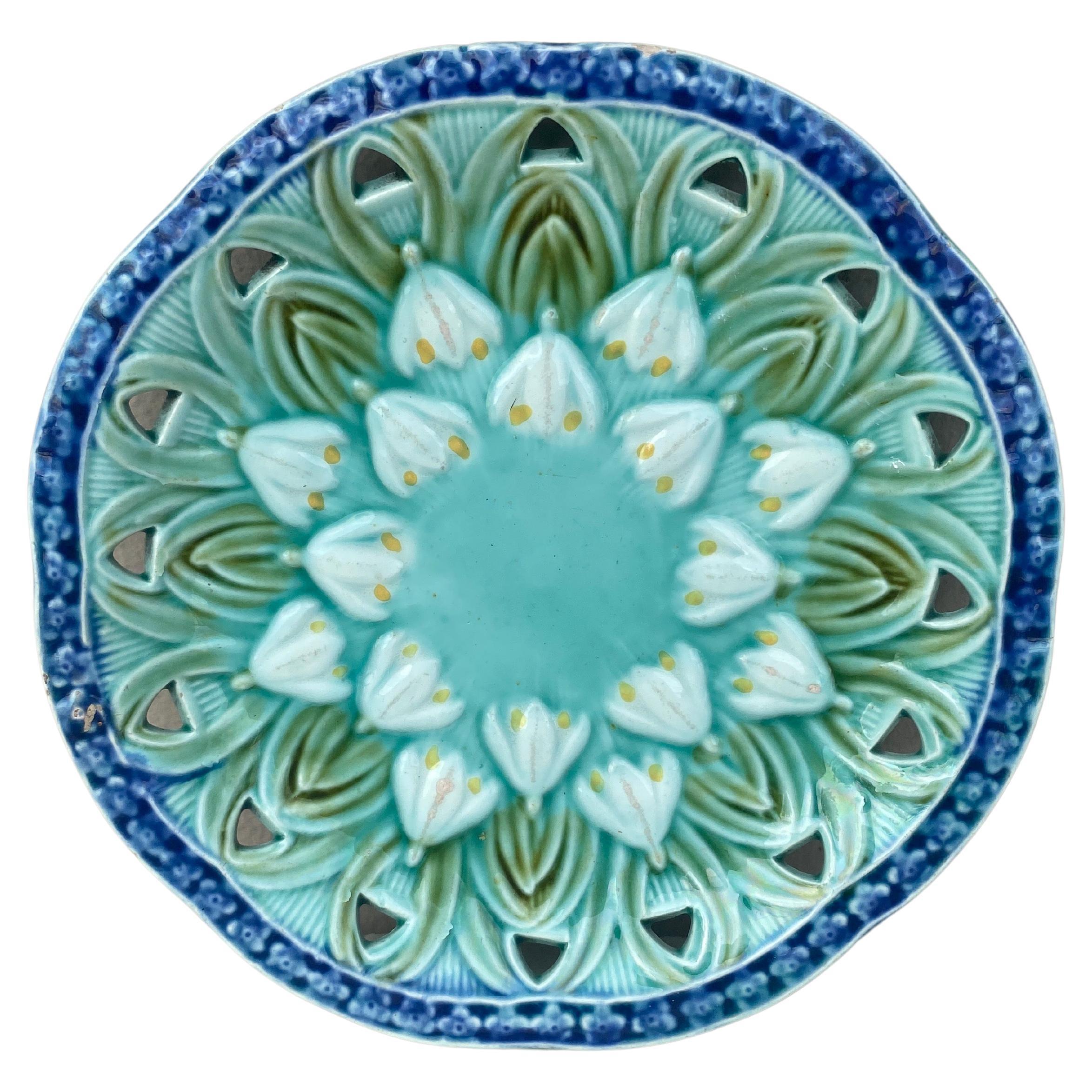 Majolica Reticulated White Flowers Villeroy & Boch, circa 1900 For Sale