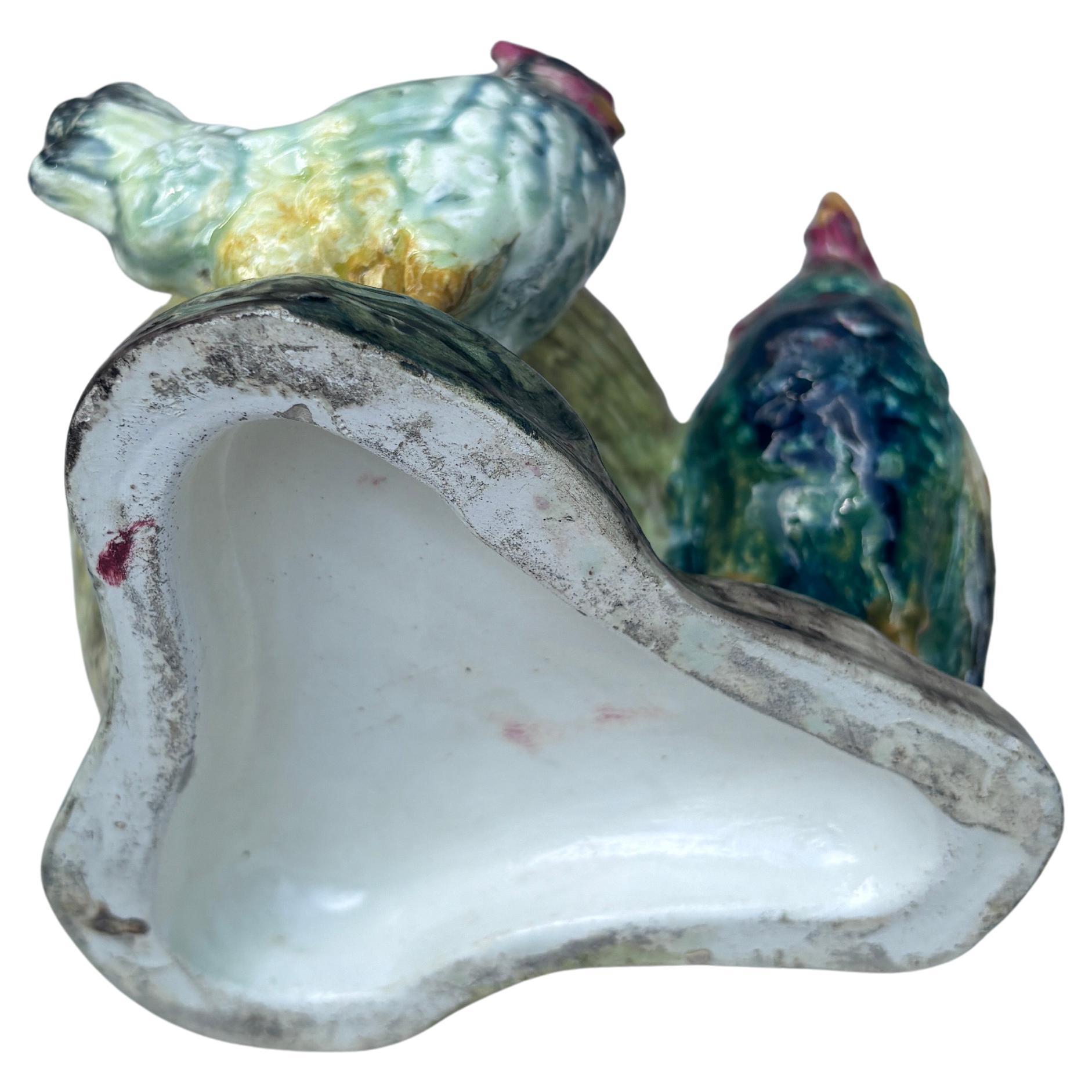 Vase aus Majolika mit Hahn und Henne Delphin Massier, um 1890 im Angebot 2