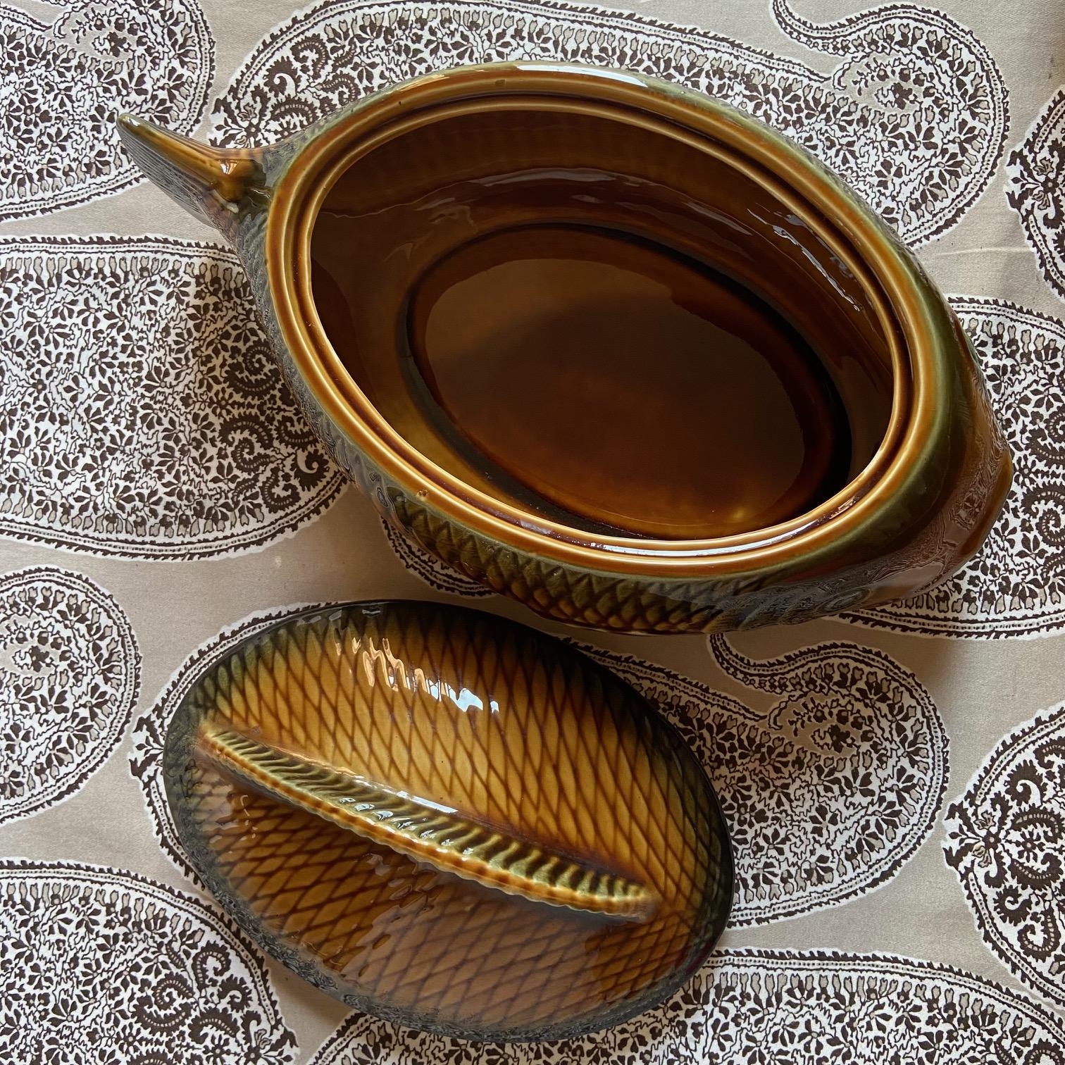 Glazed Majolica Sarreguemines Fish Service, 1950s, set of 3 For Sale