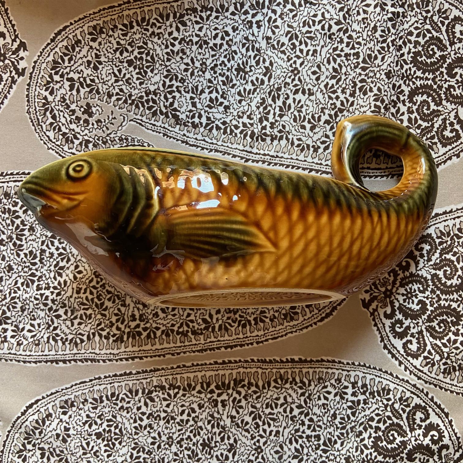 Mid-20th Century Majolica Sarreguemines Fish Service, 1950s, set of 3 For Sale