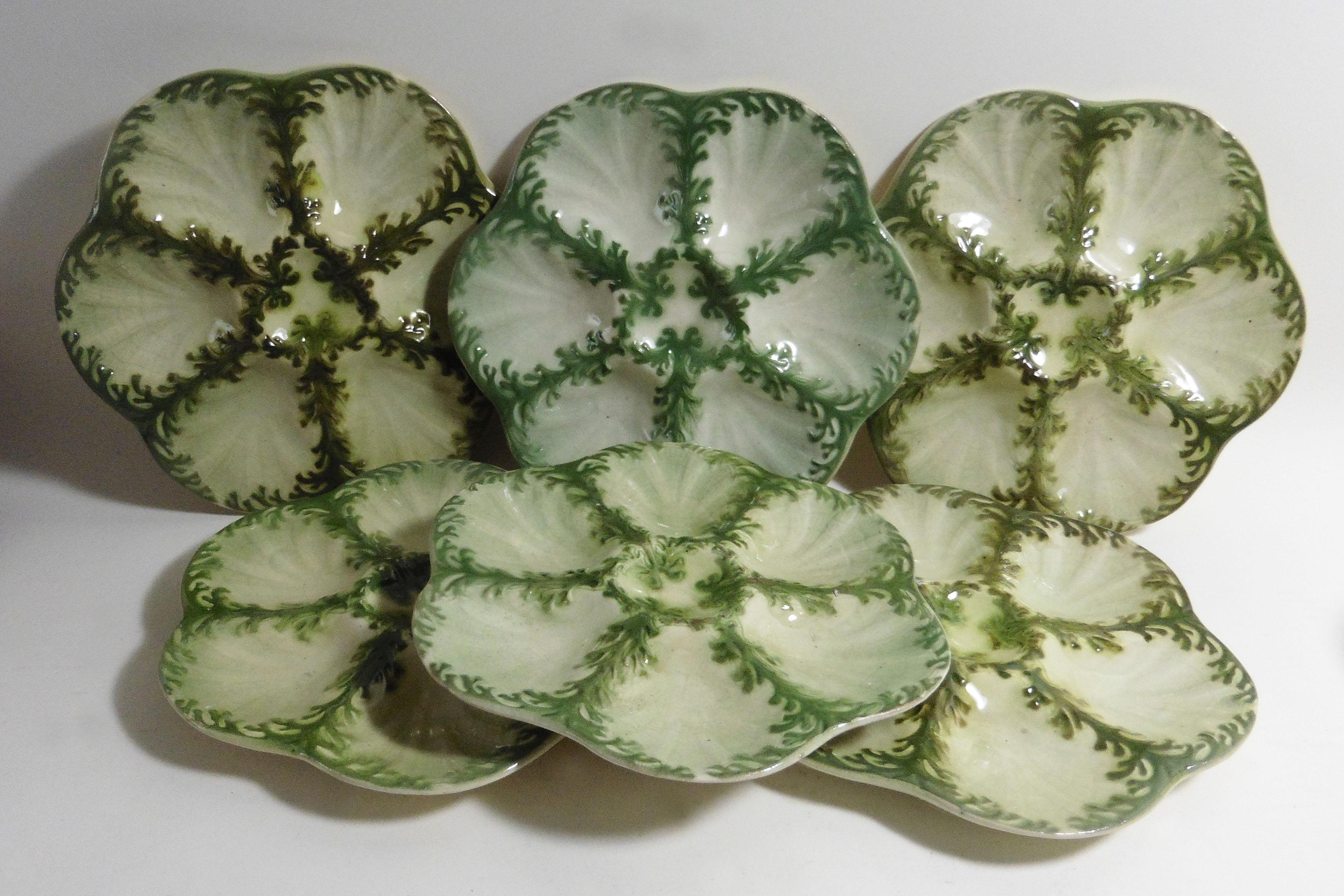 Late 19th Century Majolica Seaweeds Oyster Plate Keller and Guerin Saint Clement, circa 1890