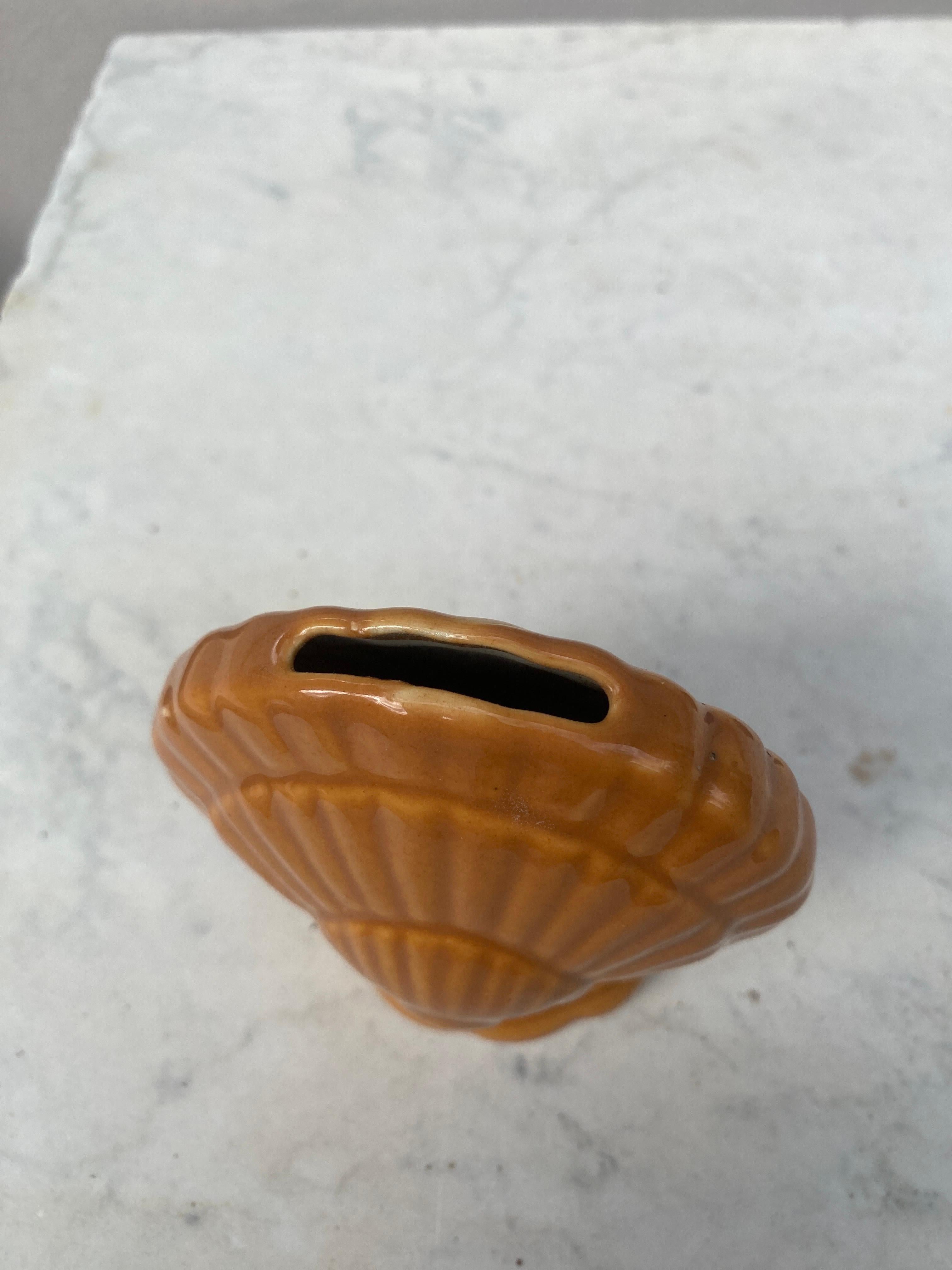 Majolica Shell Money Bank Box, Circa 1900 In Good Condition For Sale In Austin, TX