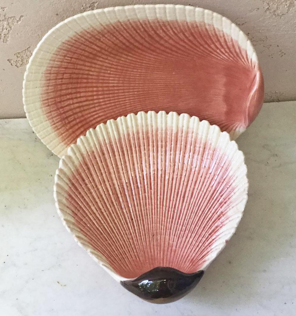 Majolica Shell Platter Dish Sarreguemines, circa 1880 In Good Condition In Austin, TX
