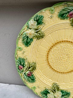 Majolica Strawberries Plate Sarreguemines, circa 1880