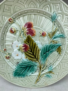 Majolica Strawberries Plate Sarreguemines, circa 1880