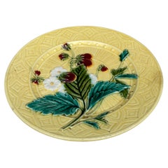 Majolica Strawberries Plate Sarreguemines, circa 1880