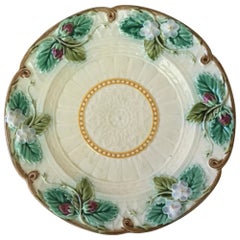Majolica Strawberries Plate Sarreguemines, circa 1880