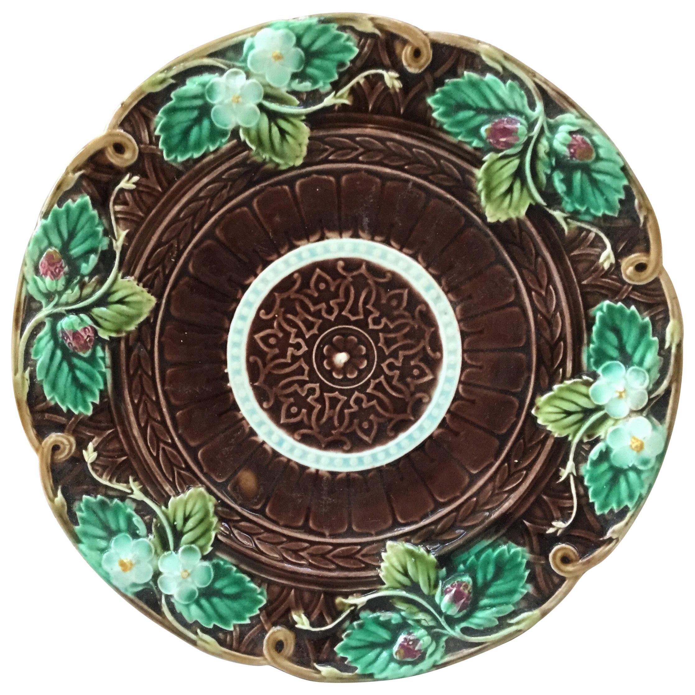 Majolica Strawberries Plate Sarreguemines, circa 1880