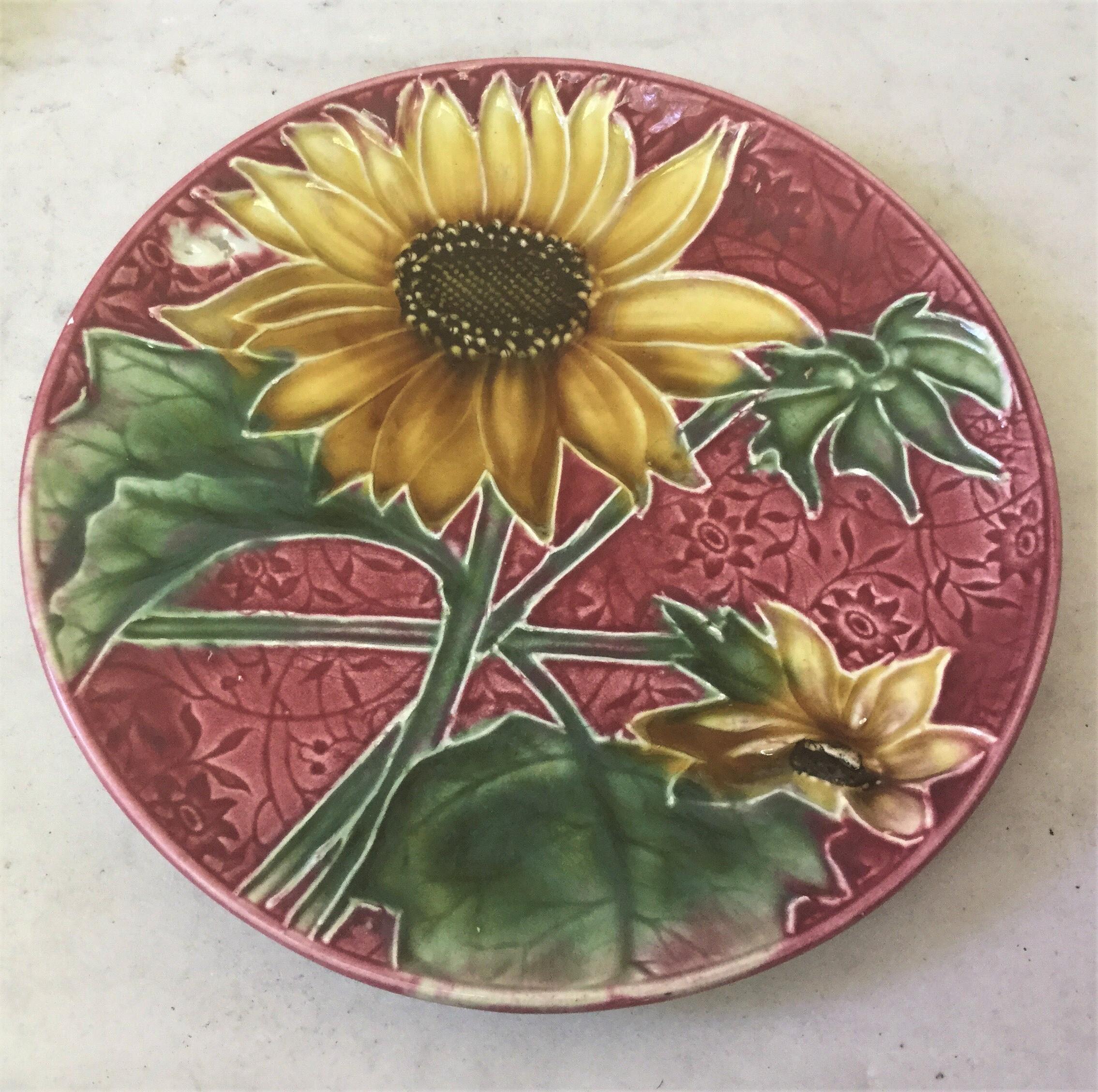 Majolica sunflower plate Villeroy & Boch, circa 1900.