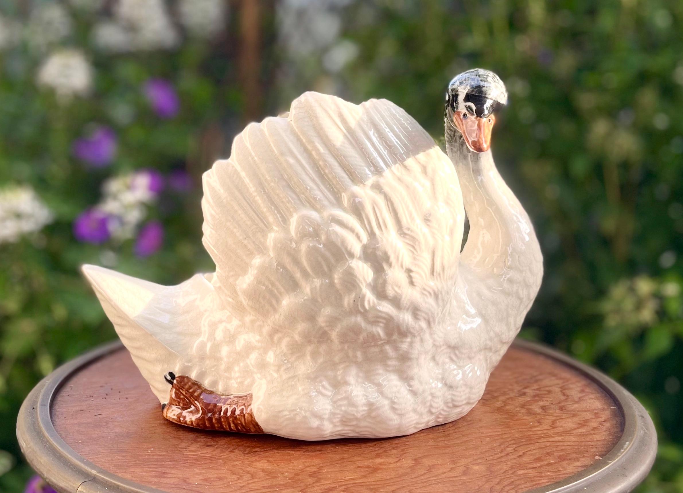 Majolica white swan jardinière Nimy, circa 1900.

A real treasure for the ceramics' collector.

Please don't hesitate to get in touch with any further questions. 

With best wishes, Geert.

















































 