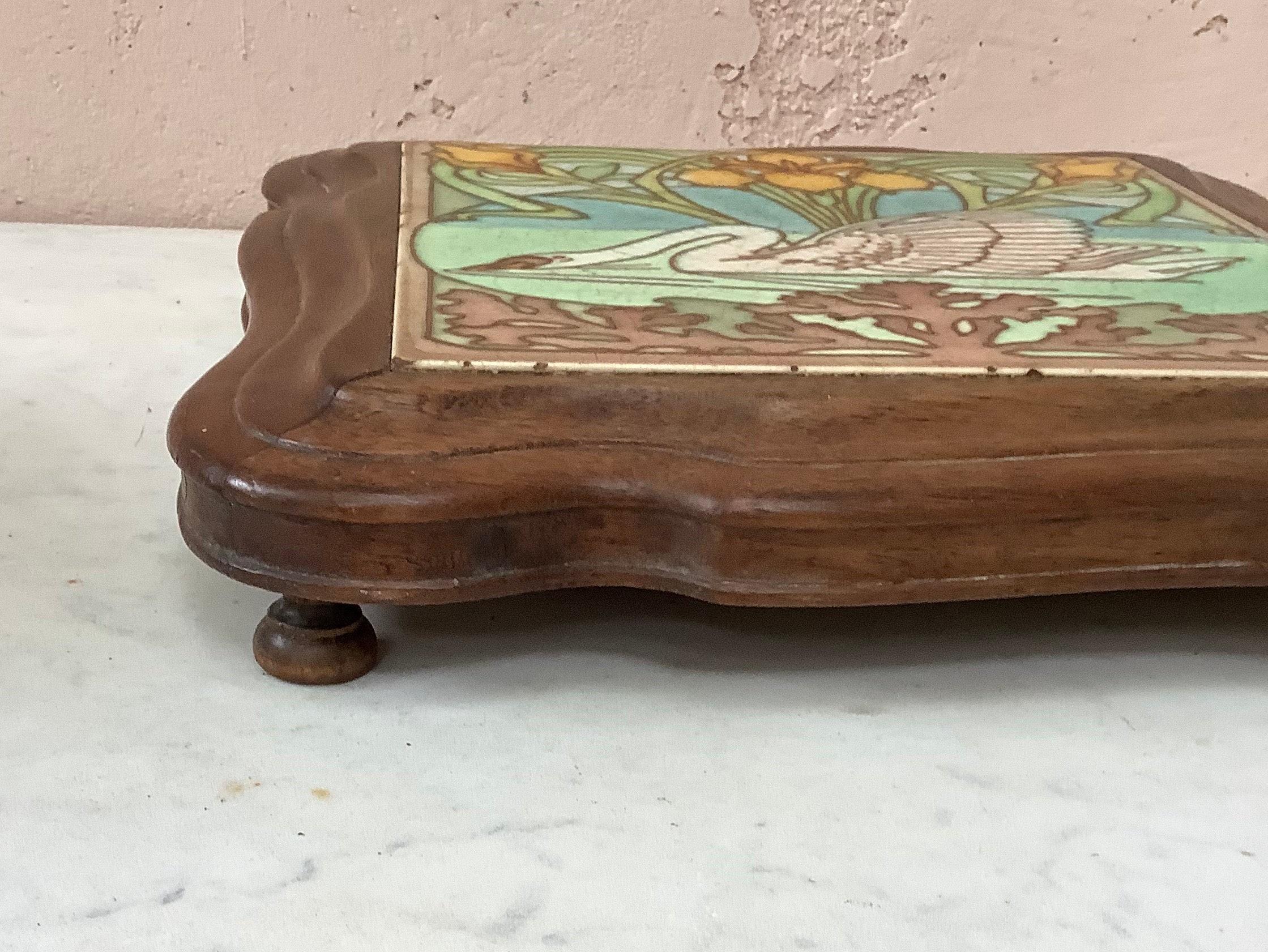 Salvamanteles de mayólica Art Nouveau Cisne principios del siglo XX en venta