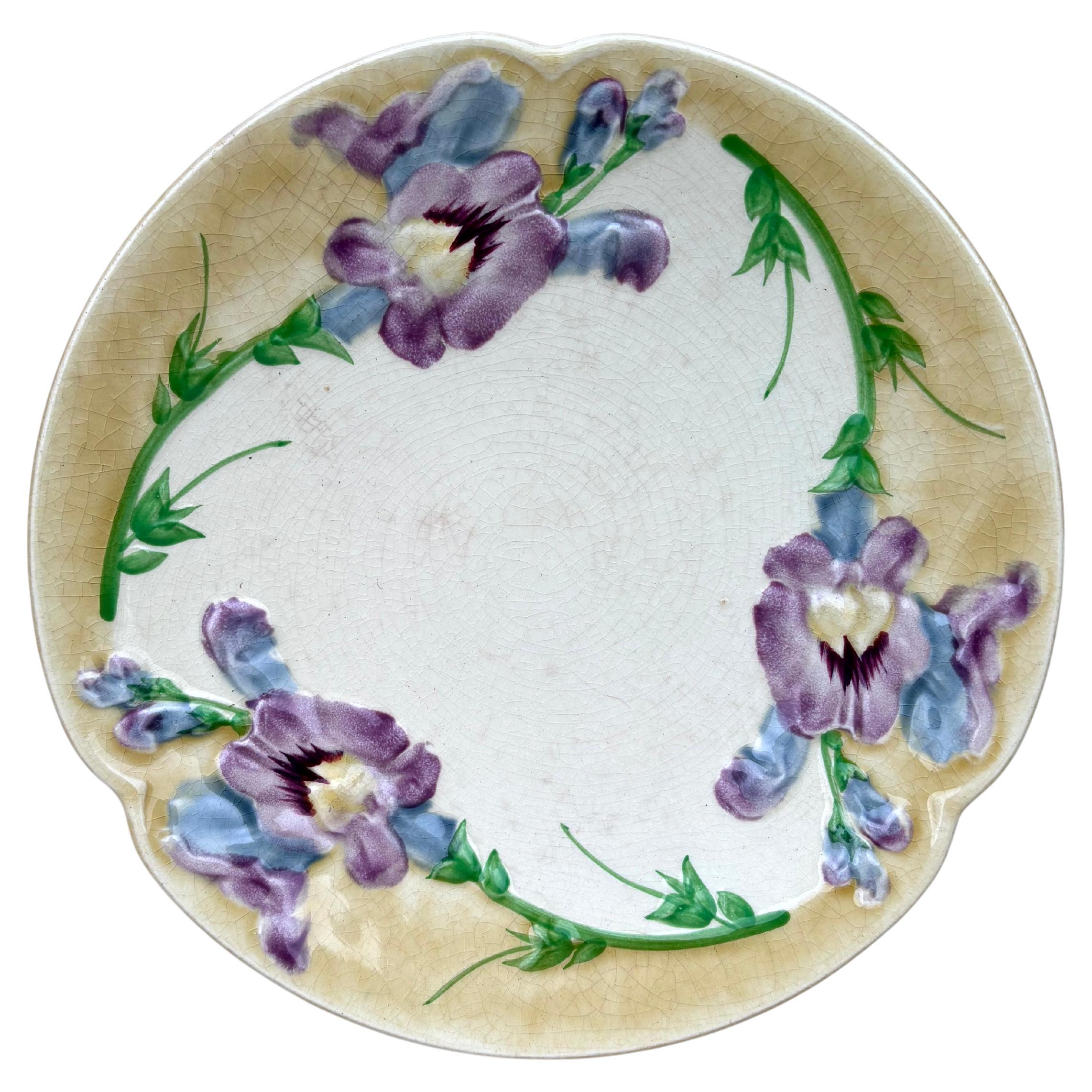 Majolica Sweet Pea Plate Choisy le Roi, circa 1880
