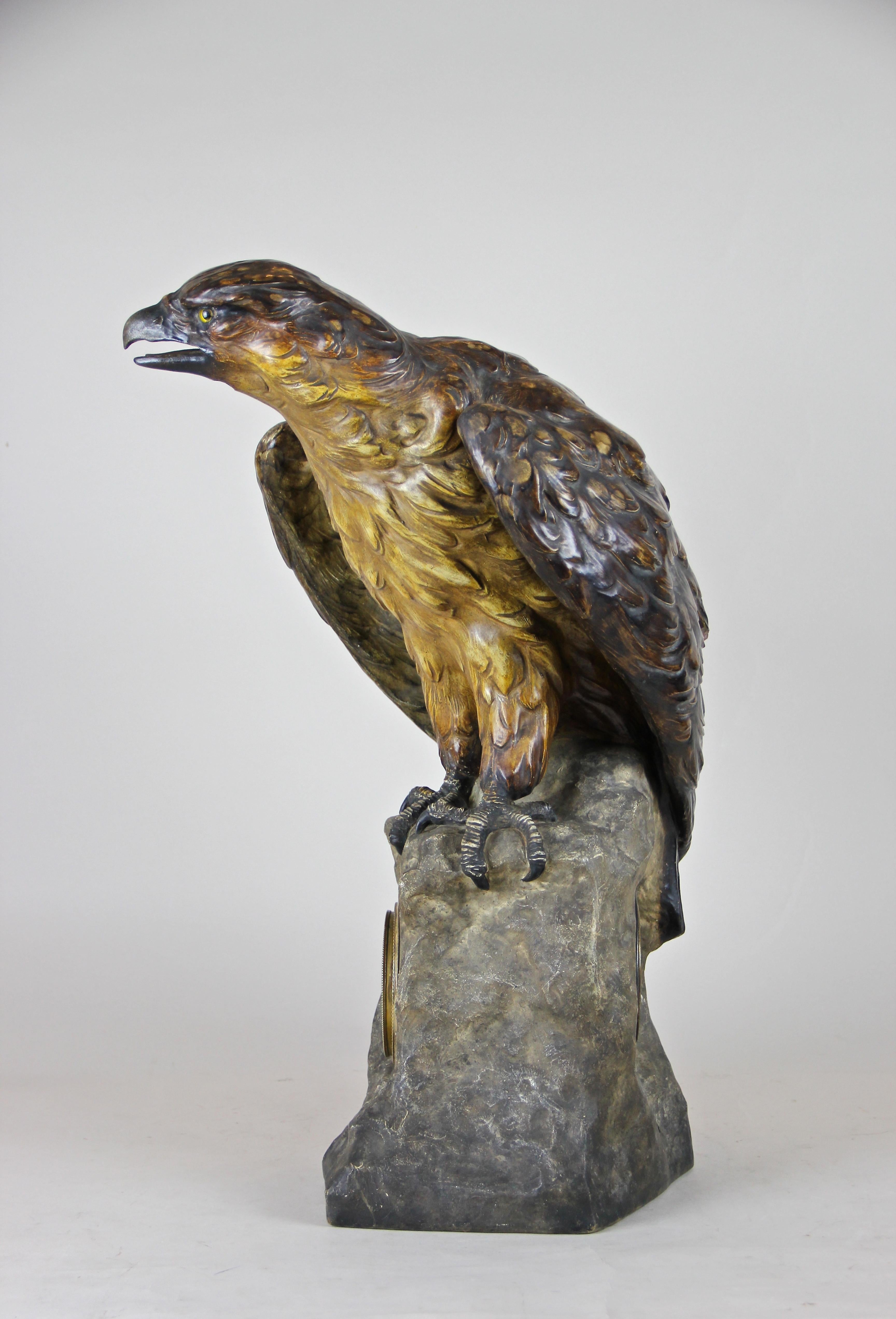 Skulpturale Majolika-Uhr „Der Adler“ von Johann Maresch, um 1900 1