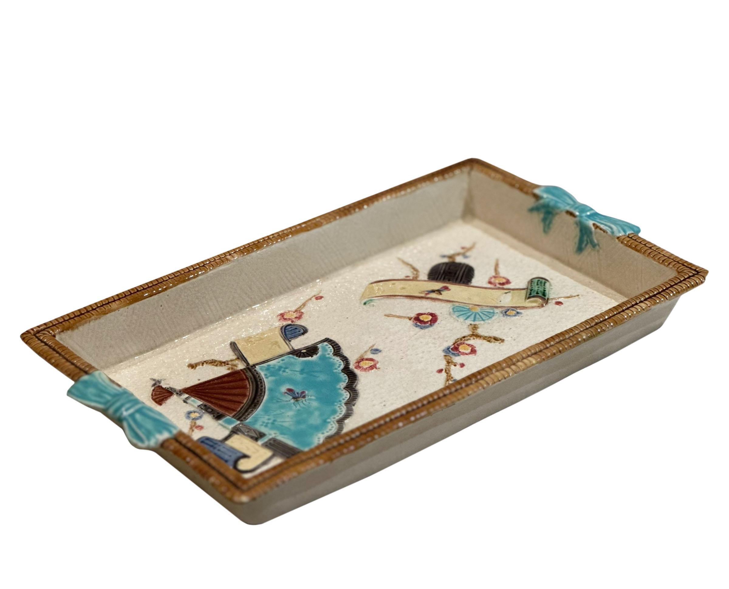 Majolica Tray Is By Minton In Good Condition For Sale In Tampa, FL