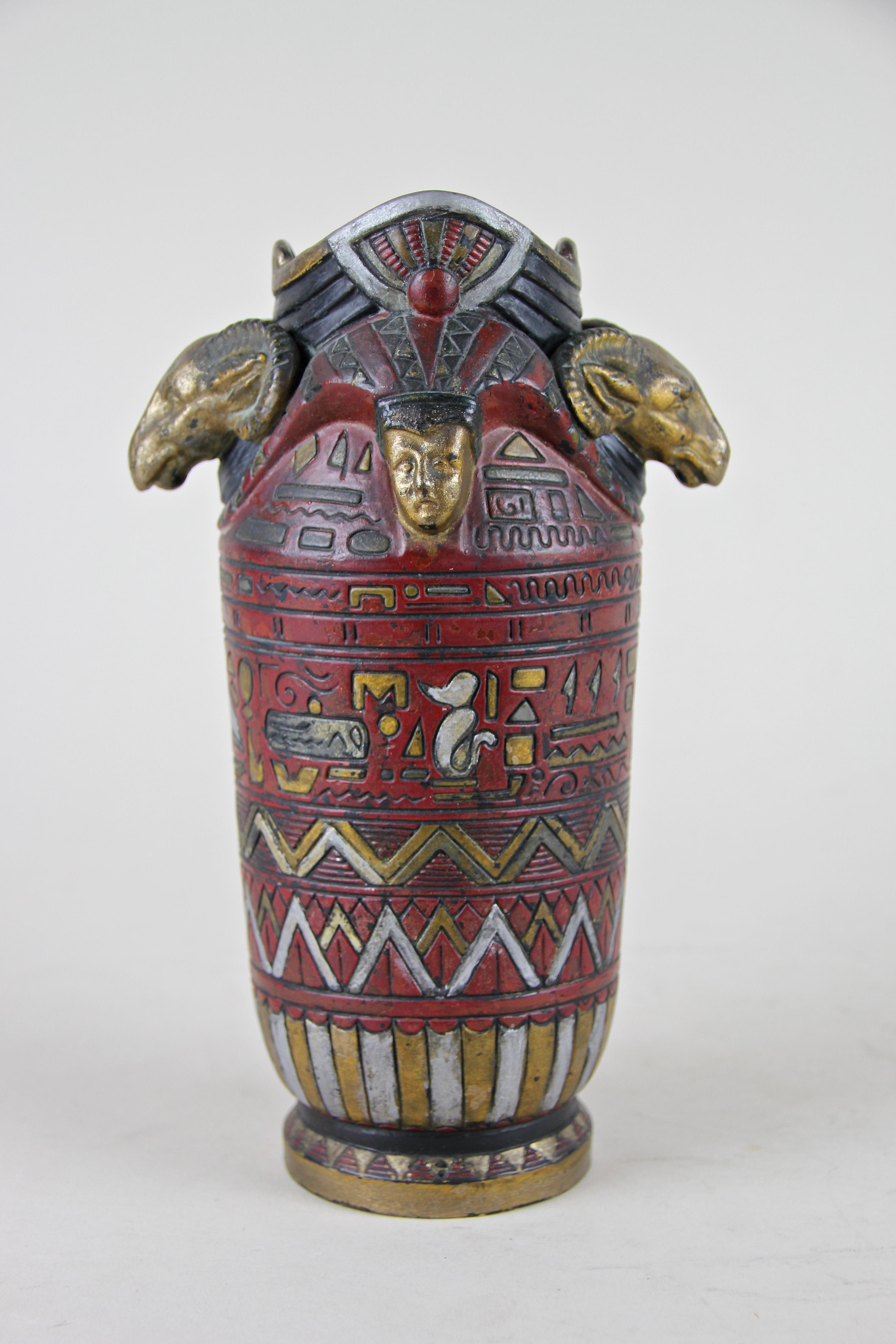 Majolika-Vase „Ägypten“ von Julius Dressler, Böhmen, um 1895 (Handbemalt)