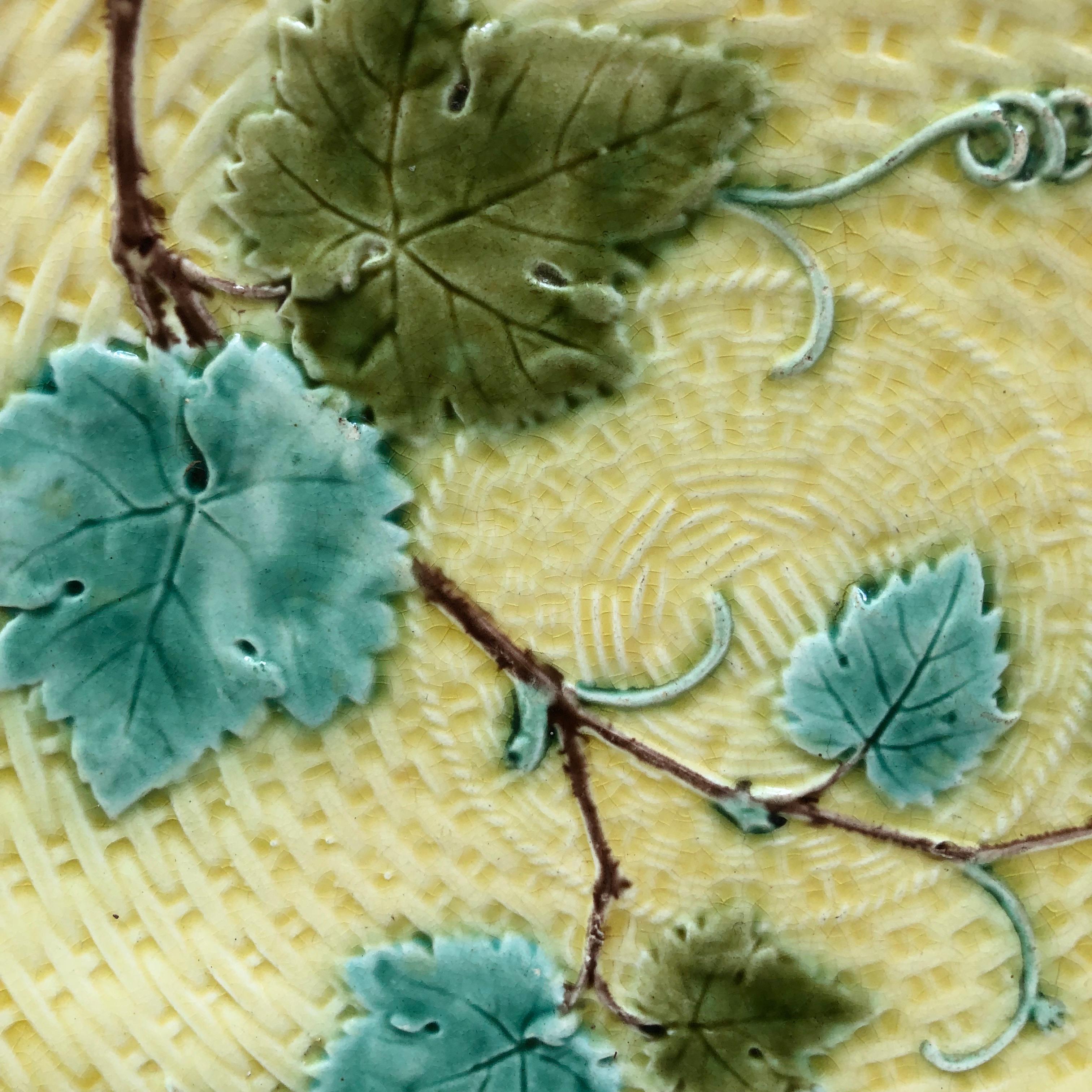 Majolica vine leaves plate signed Sarreguemines, circa 1890.