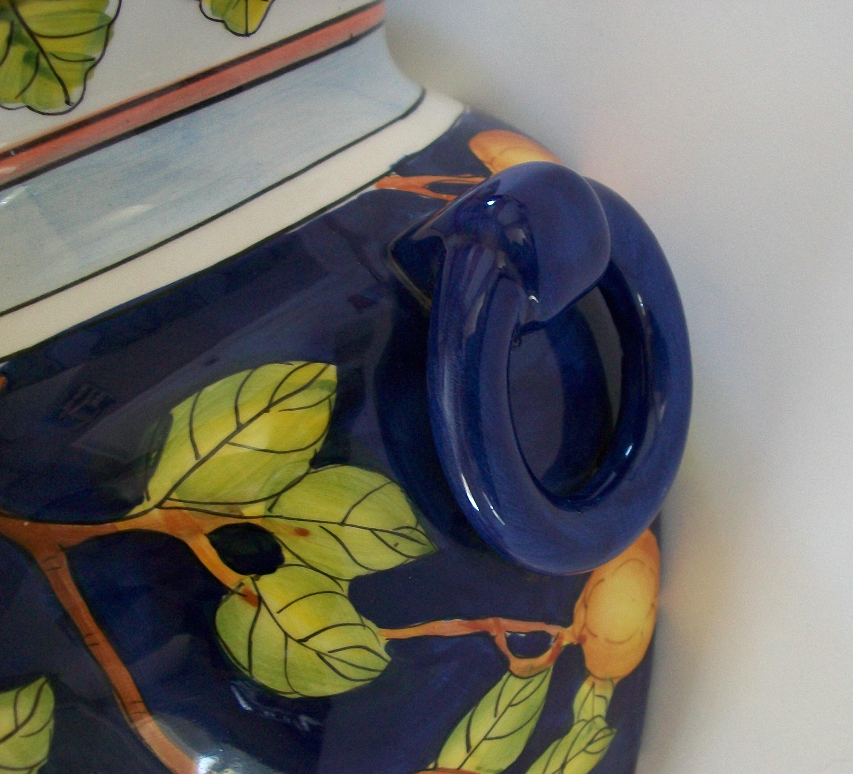 Majolika Wandtasche/Planter - Handbemalt mit Zitronen - Italien - CIRCA 1990er Jahre (Keramik) im Angebot