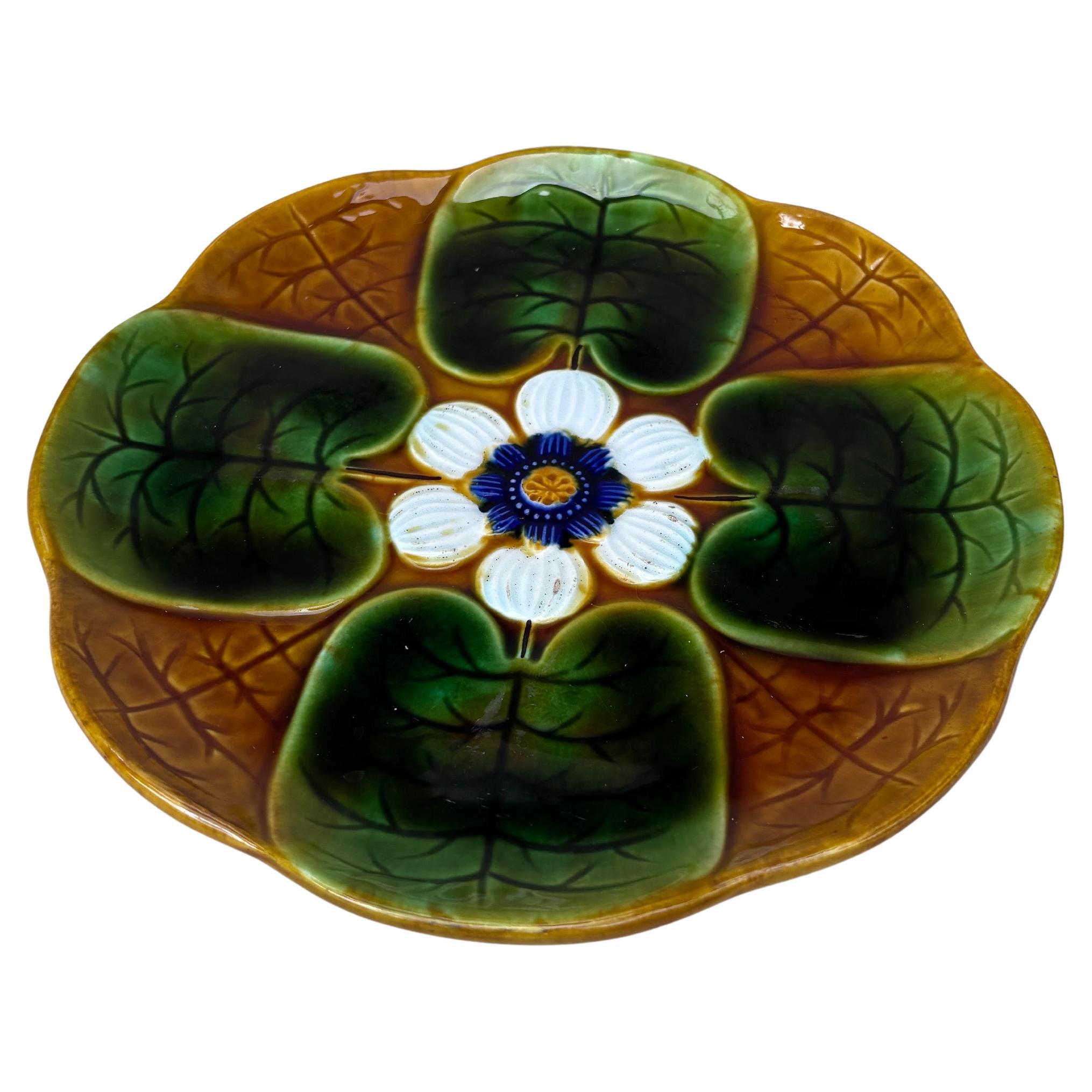 Majolica Water Lily Pad or water lilies Plate signed Villeroy et Boch, circa 1900.
7.7 inches diameter.
  