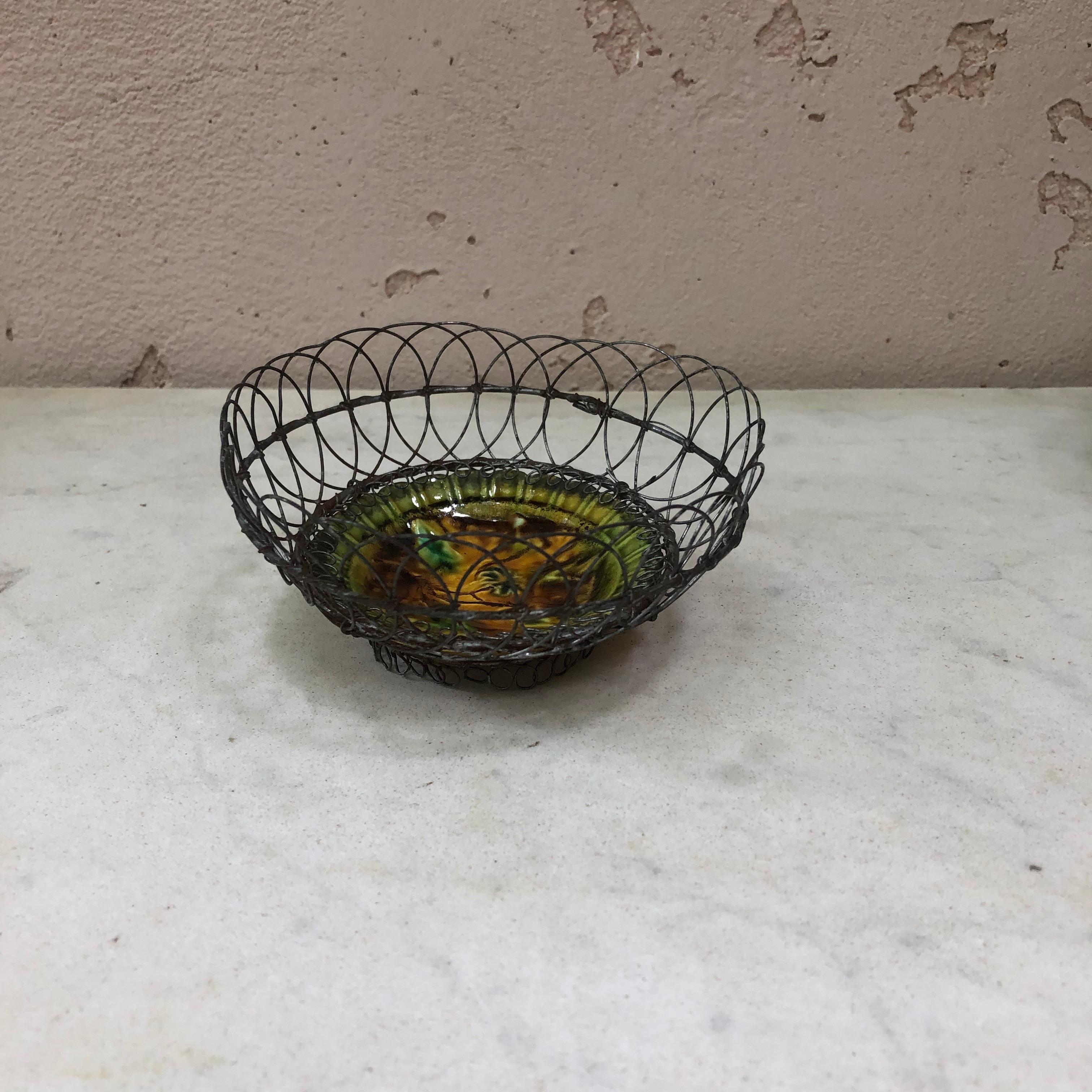 German Majolica Wire Basket with Leaves Villeroy & Boch, Circa 1900 For Sale