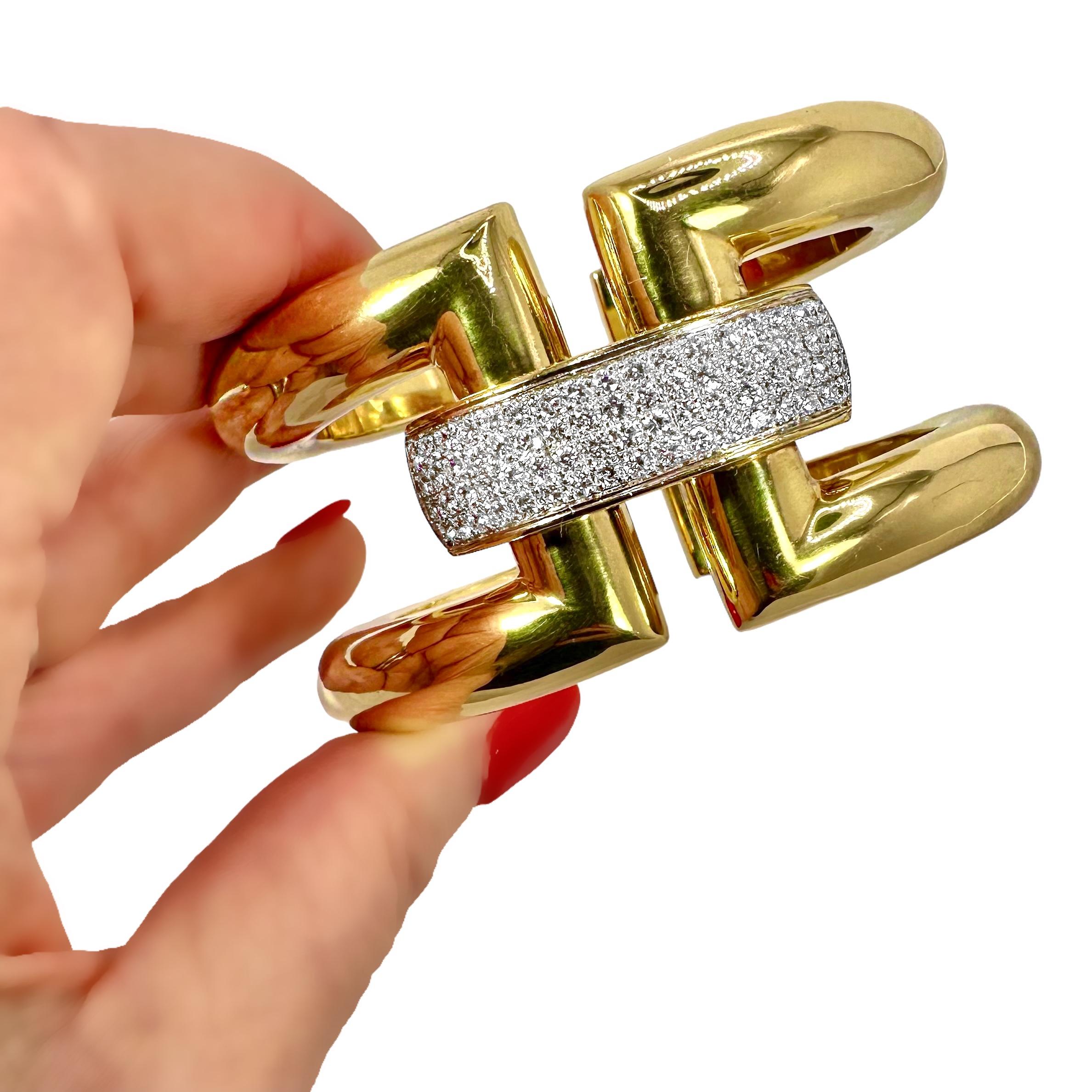 Bracelet manchette en or 18K avec maillons de connexion en diamant de 1,5 pouces de large en vente 6