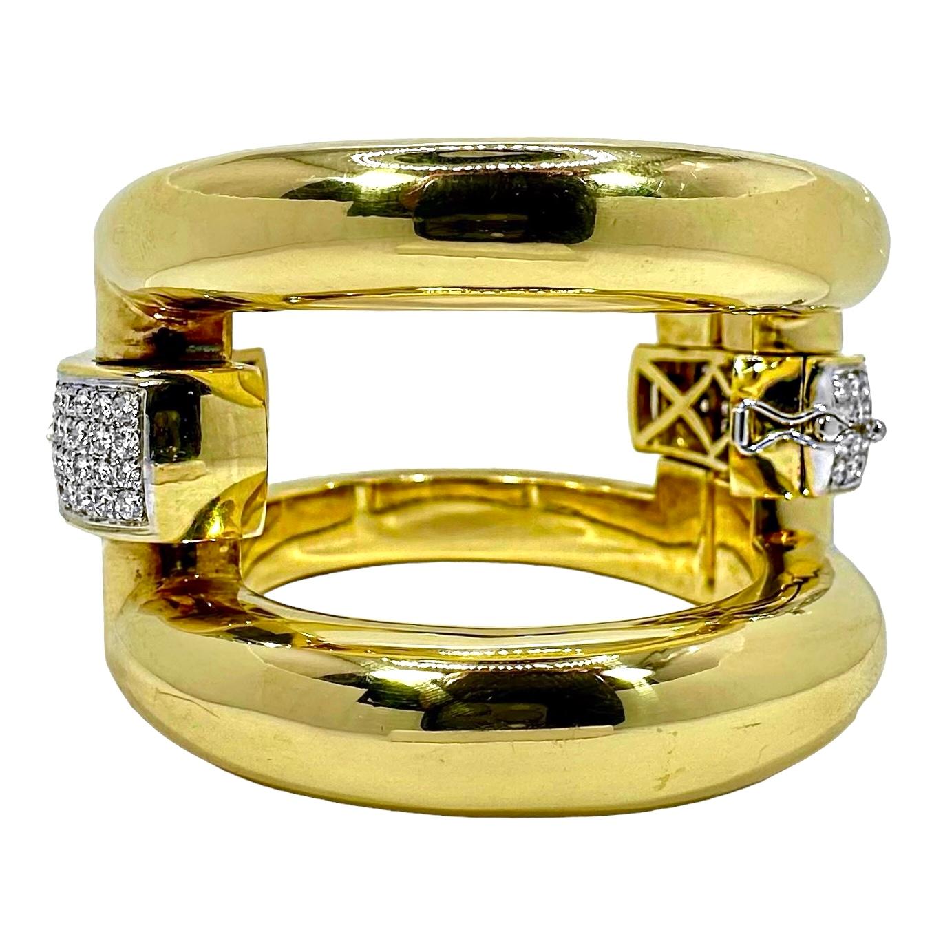 Taille brillant Bracelet manchette en or 18K avec maillons de connexion en diamant de 1,5 pouces de large en vente